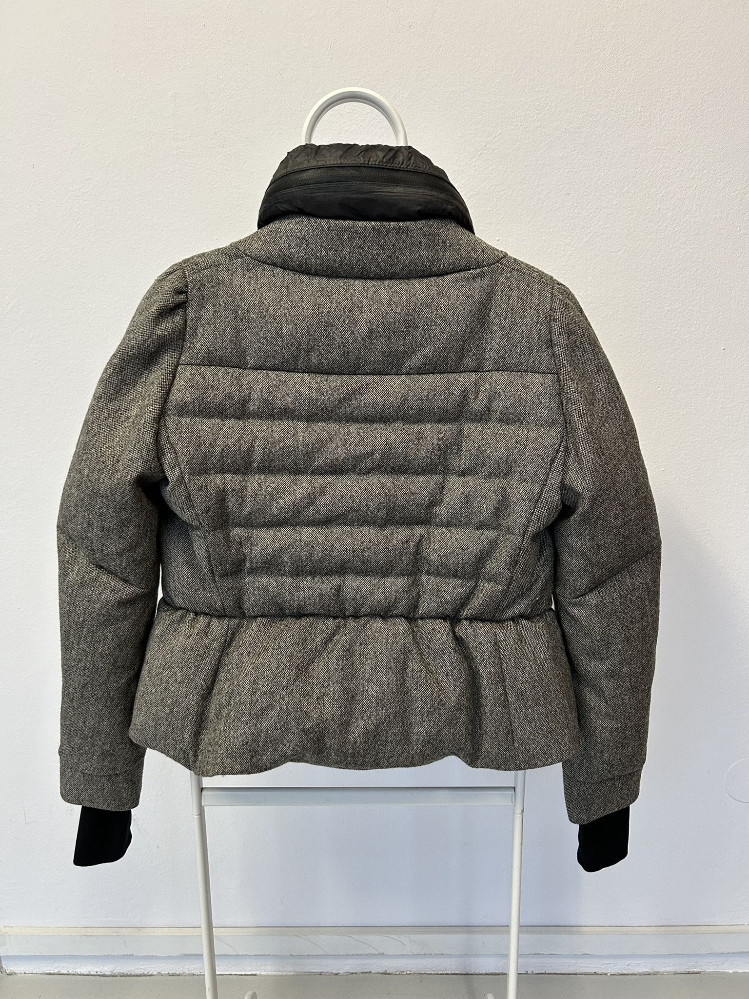 Moncler Moncler grenoble medel giubbotto wool puffer jacket Size M / US 6-8 / IT 42-44 - 2 Thumbnail