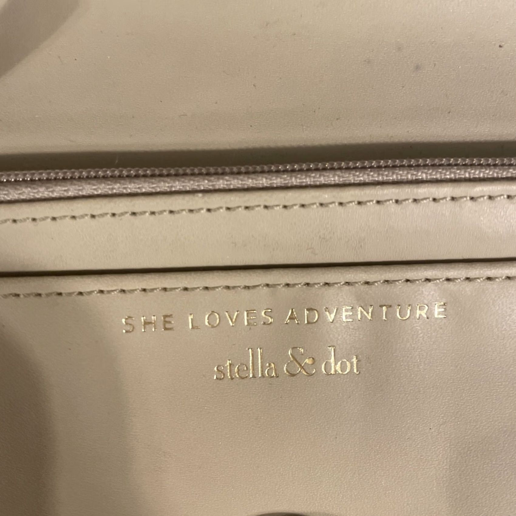 Vintage VINTAGE Women Wallet STELLA & DOT Tan She Loves Adventure Clutch laser cut Credit Card Logo Size ONE SIZE - 7 Thumbnail