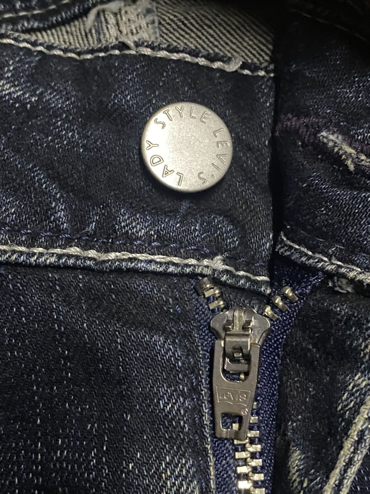 Levi's Woman Vintage Levis Lady Style Blue Wash Flare Jeans Size US 28 / EU 44 - 8 Thumbnail