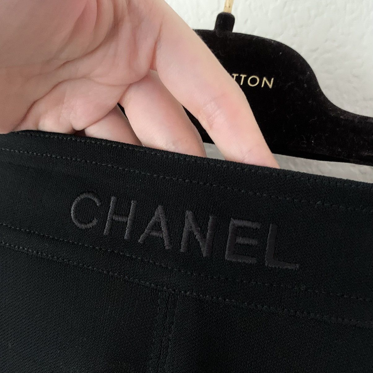 Chanel Chanel embroidered black ballet skirt Size 25" / US 0 / IT 36 - 2 Thumbnail
