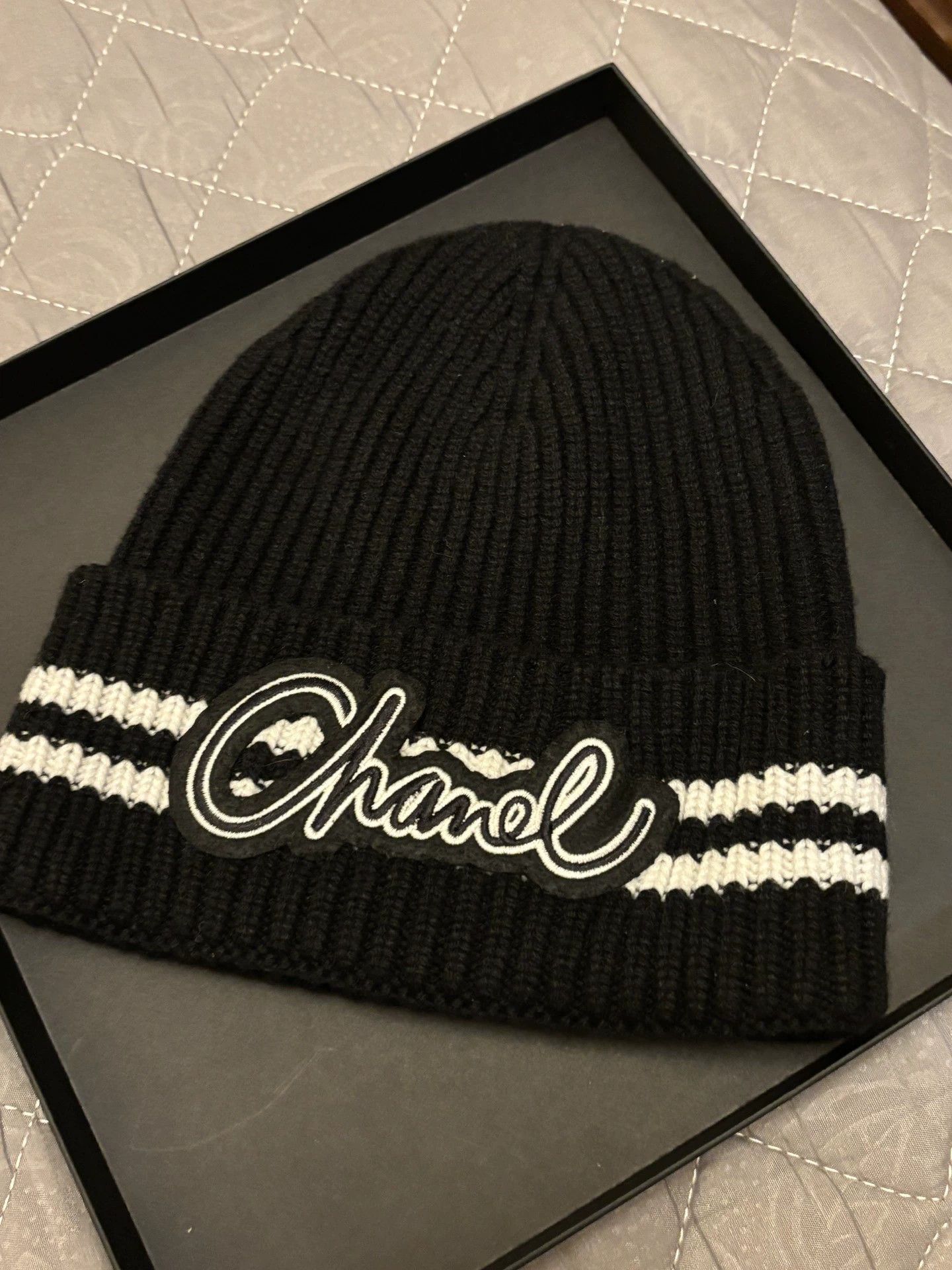 Pre-owned Chanel Knit Beanie Hat With Logo In Black