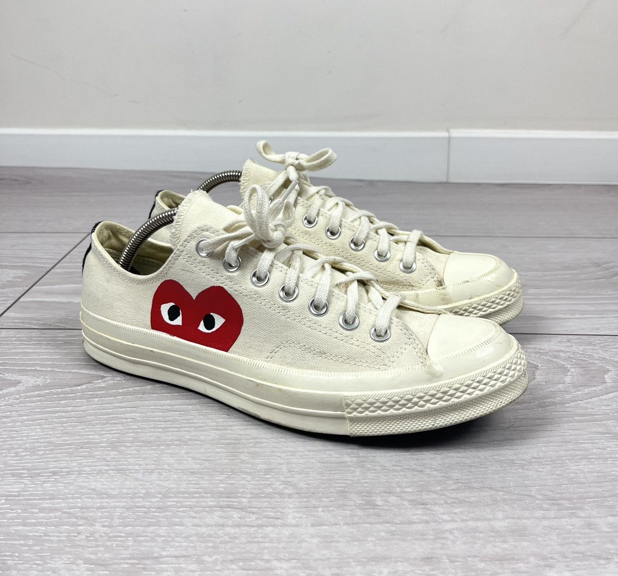 Converse Converse Play Comme Des Garcons White Heart Sneakers Shies Size US 9 / EU 42 - 2 Thumbnail