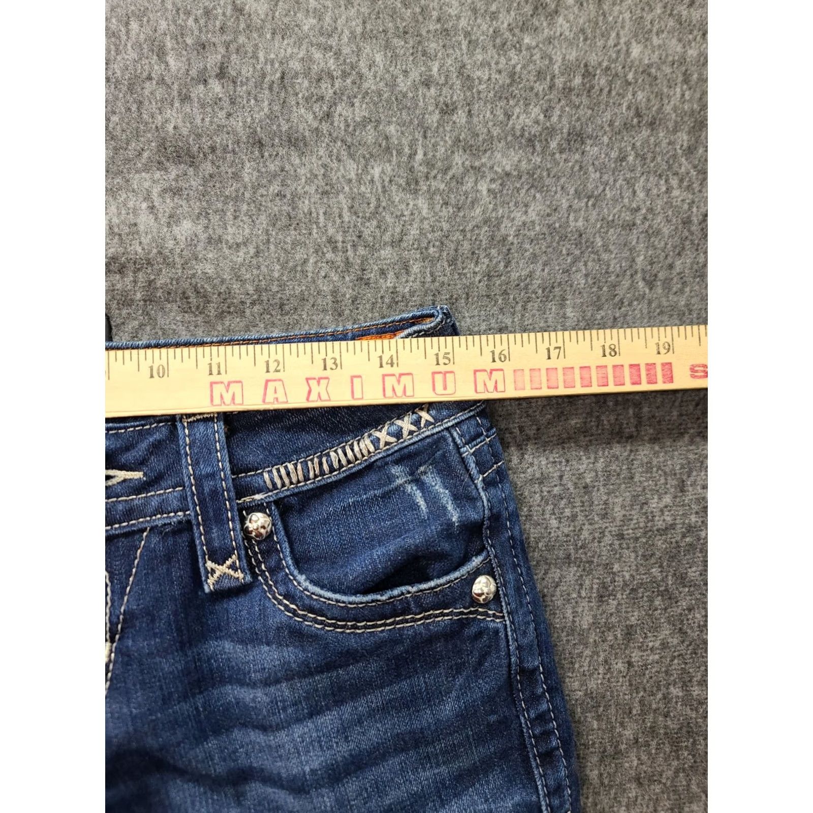 Vintage VINTAGE Rock Revival Jeans Womens 28 Celine Bootcut Cowgirlcore Embroidered Rhinestone Blue Denim Stretch Size 28" / US 6 / IT 42 - 3 Thumbnail