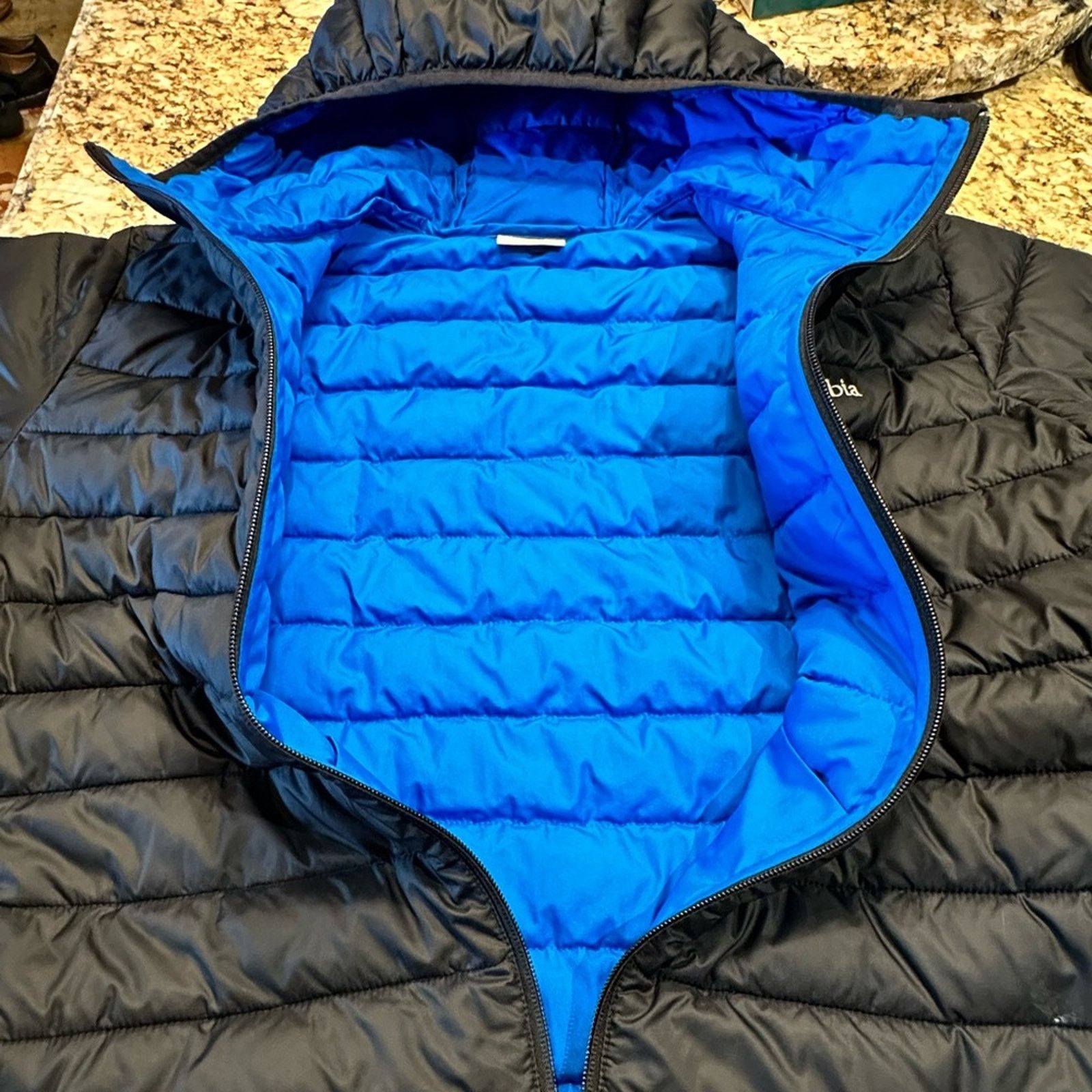 Columbia Columbia Large Black Hooded Puffer JacketRoyal Blue Interior Size US L / EU 52-54 / 3 - 6 Thumbnail