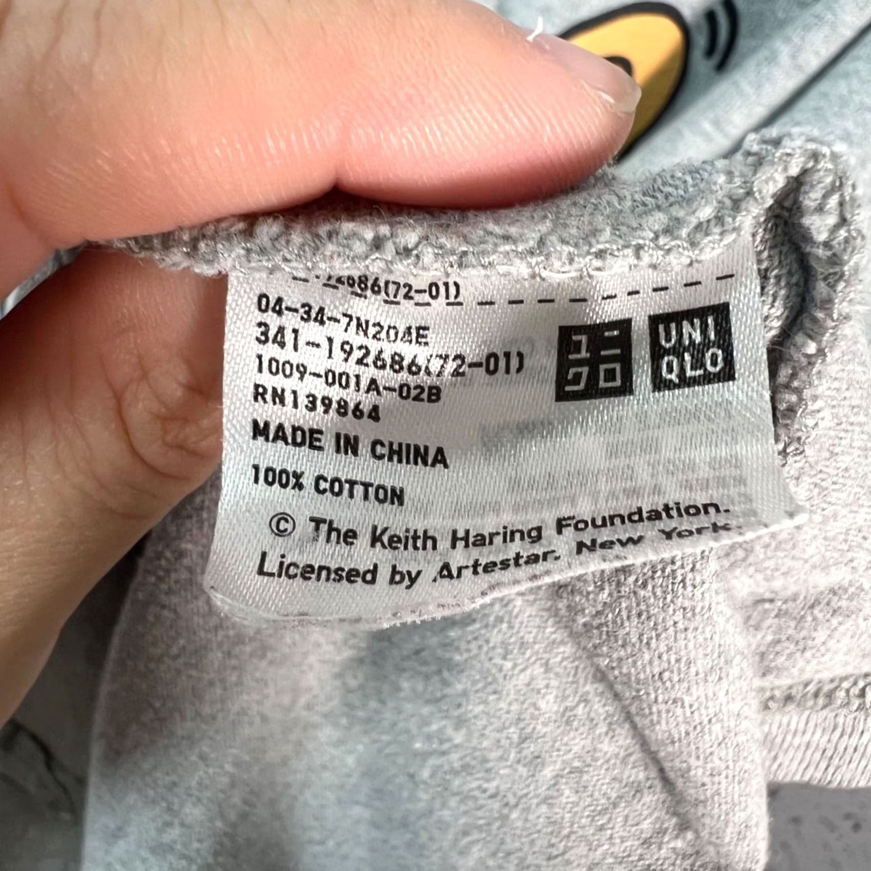 Uniqlo Uniqlo Keith Haring Sprz NY DJ Robot Graphic T-Shirt Gray Cotton Mens XL Size US XL / EU 56 / 4 - 3 Thumbnail