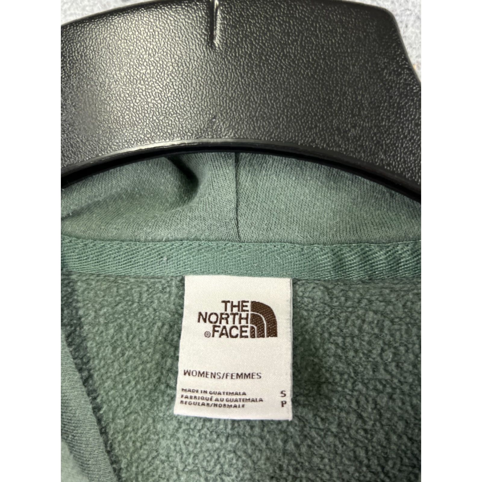 The North Face VINTAGE The North Face Hoodie Womens S Green Logo Pocket Crew Neck Pullover Sweatshirt 34 in Chest Mens/ Womens Size S / US 4 / IT 40 - 7 Thumbnail