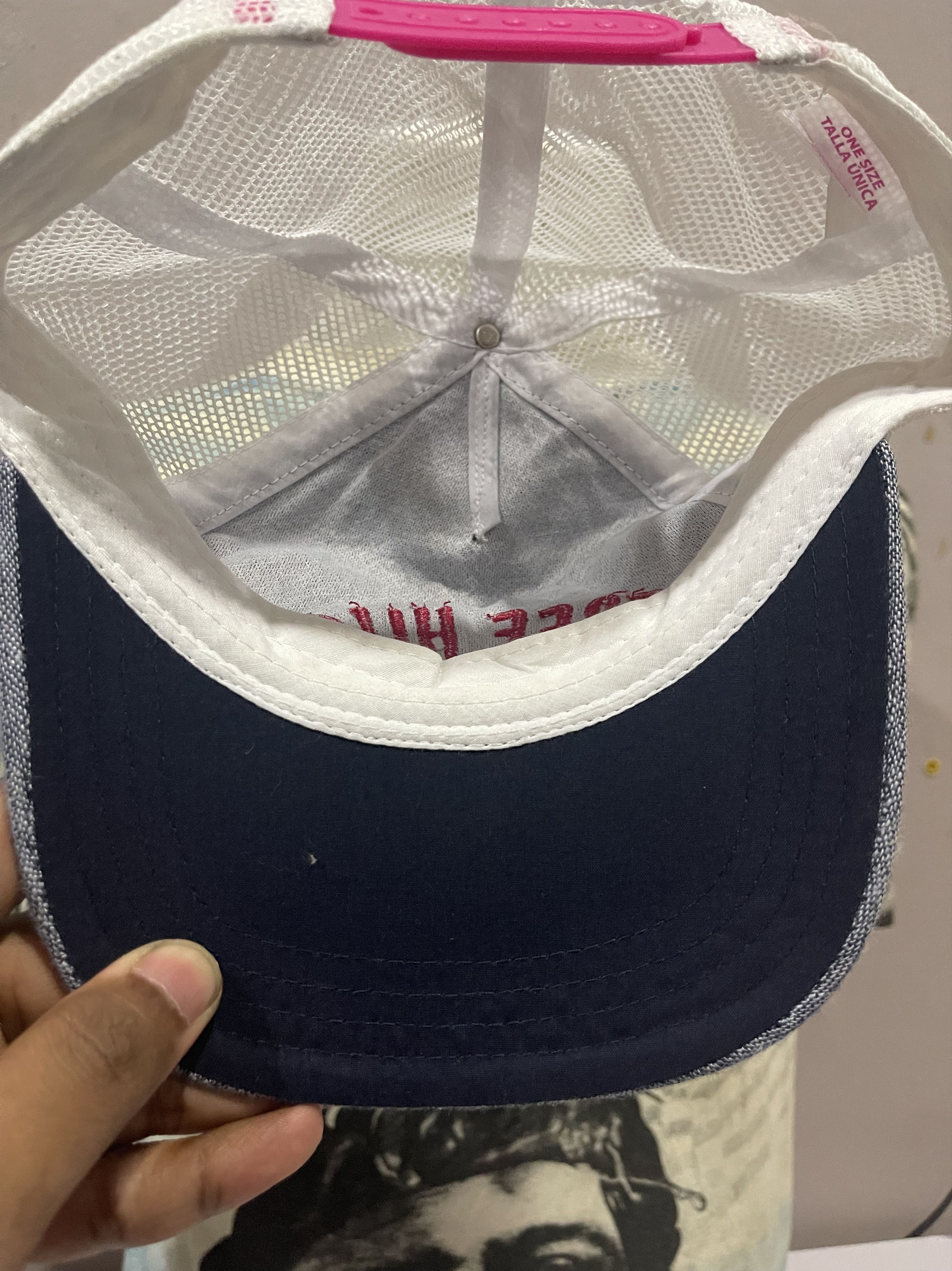 Hat Club Free Hugs Trucker Cap Size ONE SIZE - 6 Thumbnail