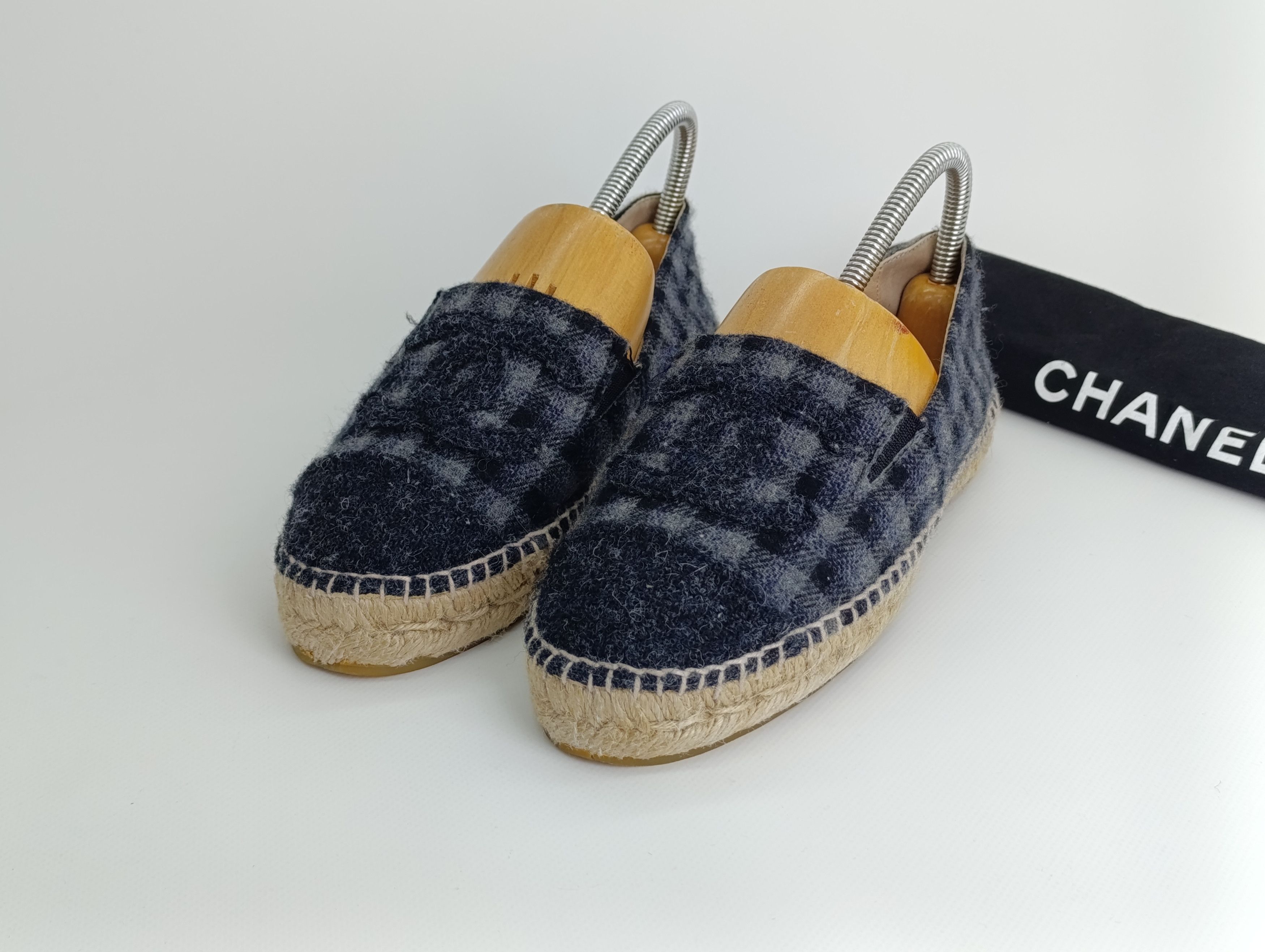 Chanel CHANEL ESPADRILLES FLANNEL CC LOGO GRAY WEDGE SHOES Size US 9 / IT 39 - 2 Thumbnail