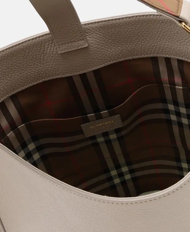 Burberry o1w1db10126 Size: OS / Medium Bucket Bag In Lime Stone Size ONE SIZE - 3 Thumbnail