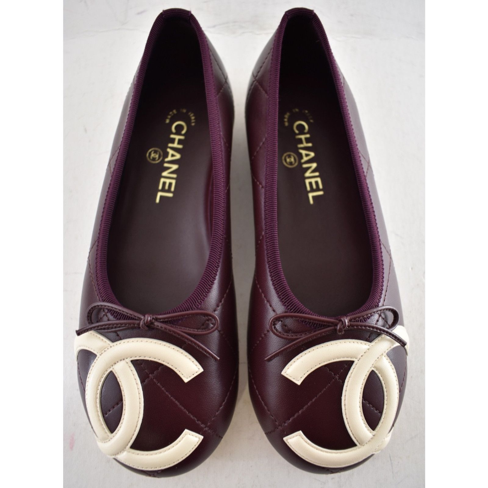 Chanel Beach Cambon Burgundy Red Ivory CC Ballet Flat 37.5 Size US 7.5 / IT 37.5 - 5 Thumbnail