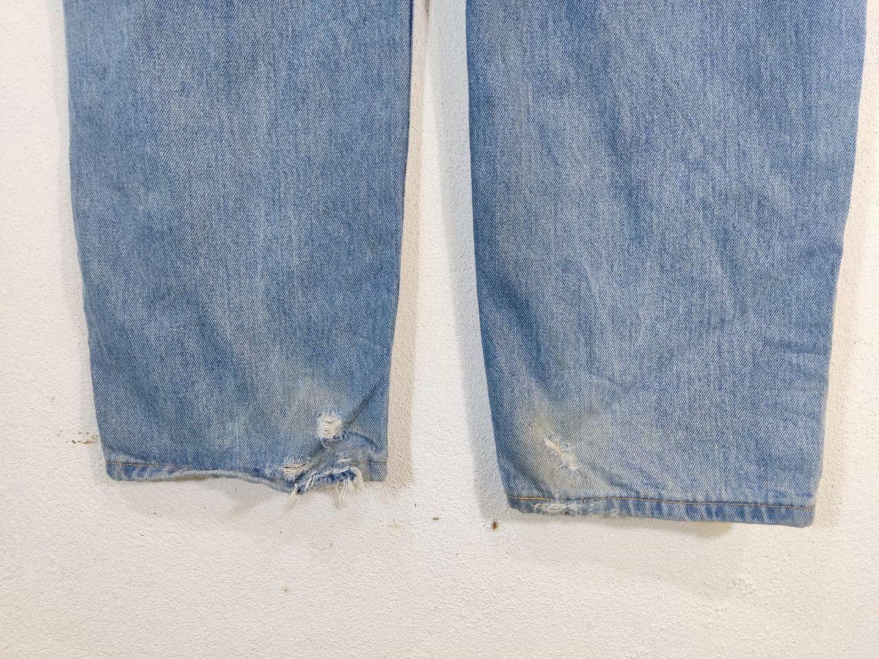 Levi's levis 550 relaxed fit slightly distressed denim Size US 39 - 15 Thumbnail