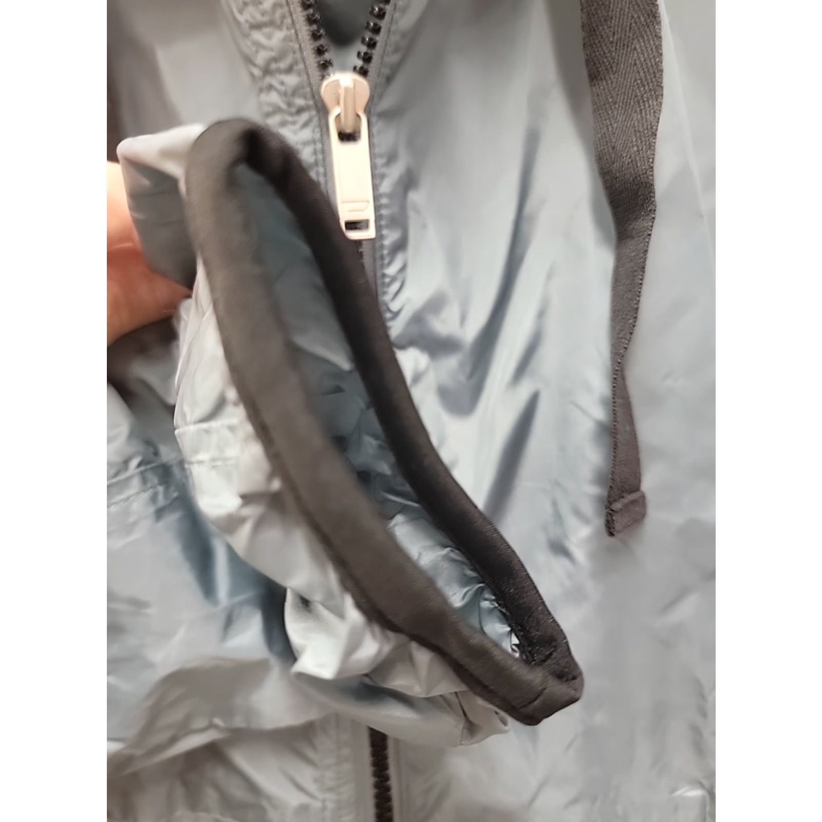 Diesel VINTAGE Diesel Womens Windbreaker Nylon Jacket Hooded Size S Gray Adults? No, Vintage Diesel Womens Windbreaker Nylon Jacket Hooded Size S Gray Size S / US 4 / IT 40 - 4 Thumbnail