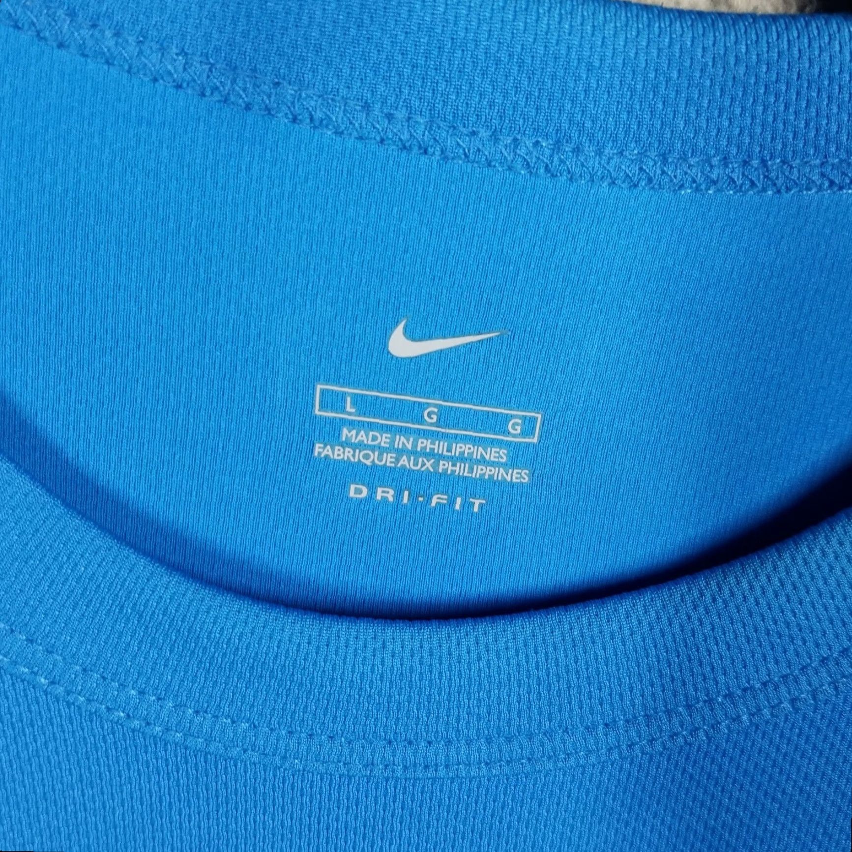Nike Nike shirt Mens Large Blue Long Sleeve Athletic Running Workout Pullover VTG Size US L / EU 52-54 / 3 - 2 Thumbnail