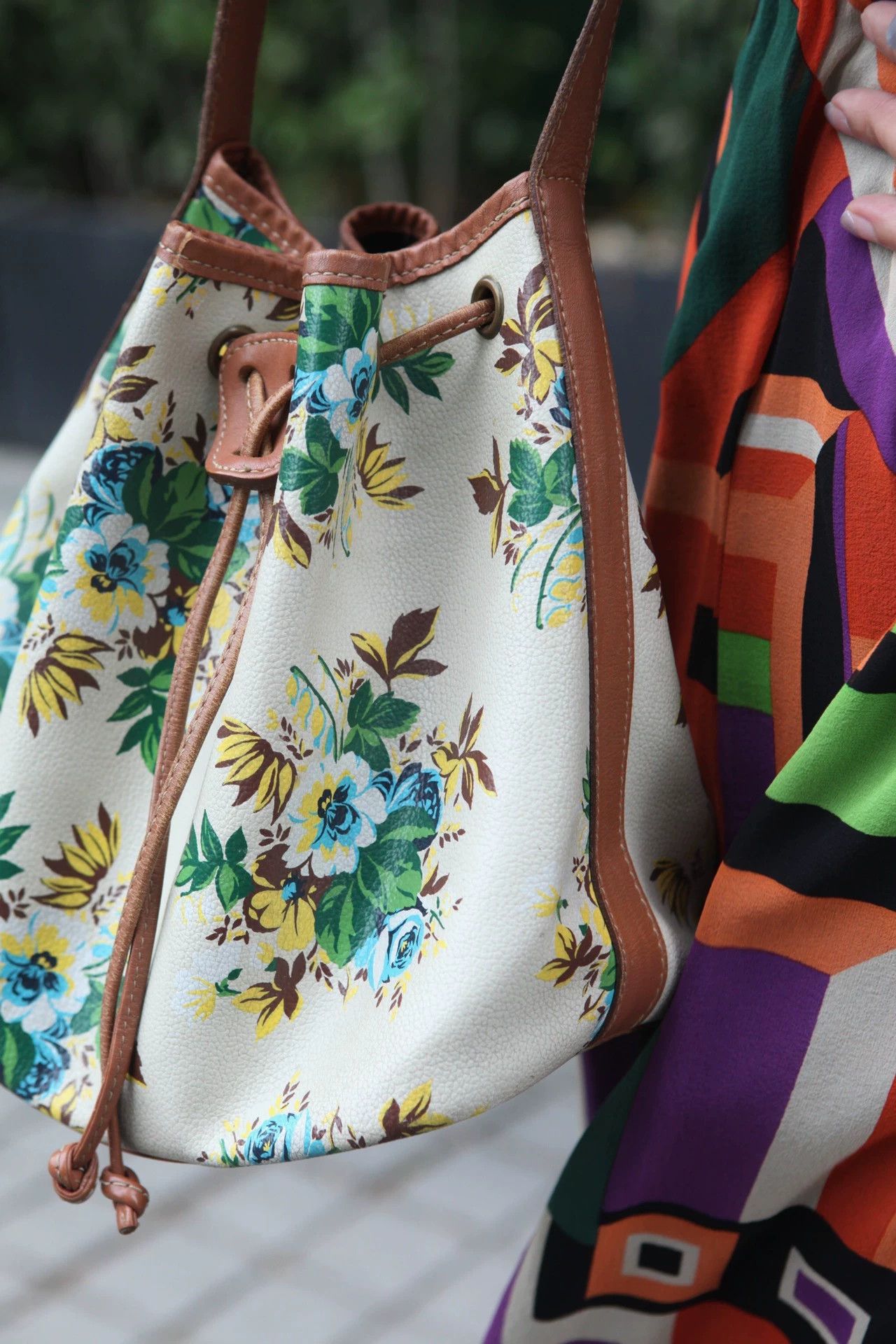 Kenzo Kenzo Floral Calfskin Shoulder Bag s-m Good Size ONE SIZE - 2 Thumbnail