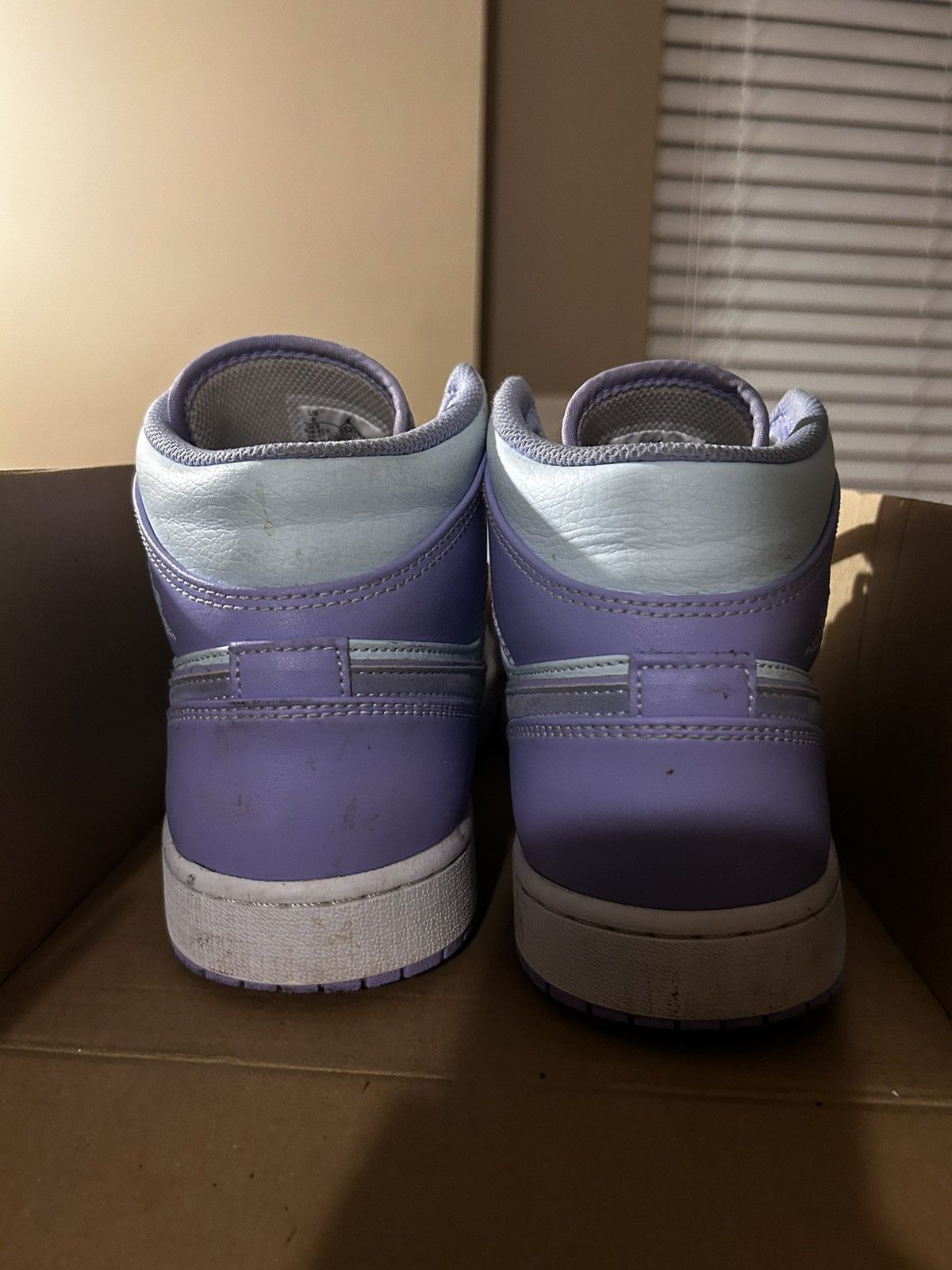 Jordan Brand × Nike Air Jordan 1 Mid “Purple Pulse” Size US 9 / EU 42 - 4 Thumbnail