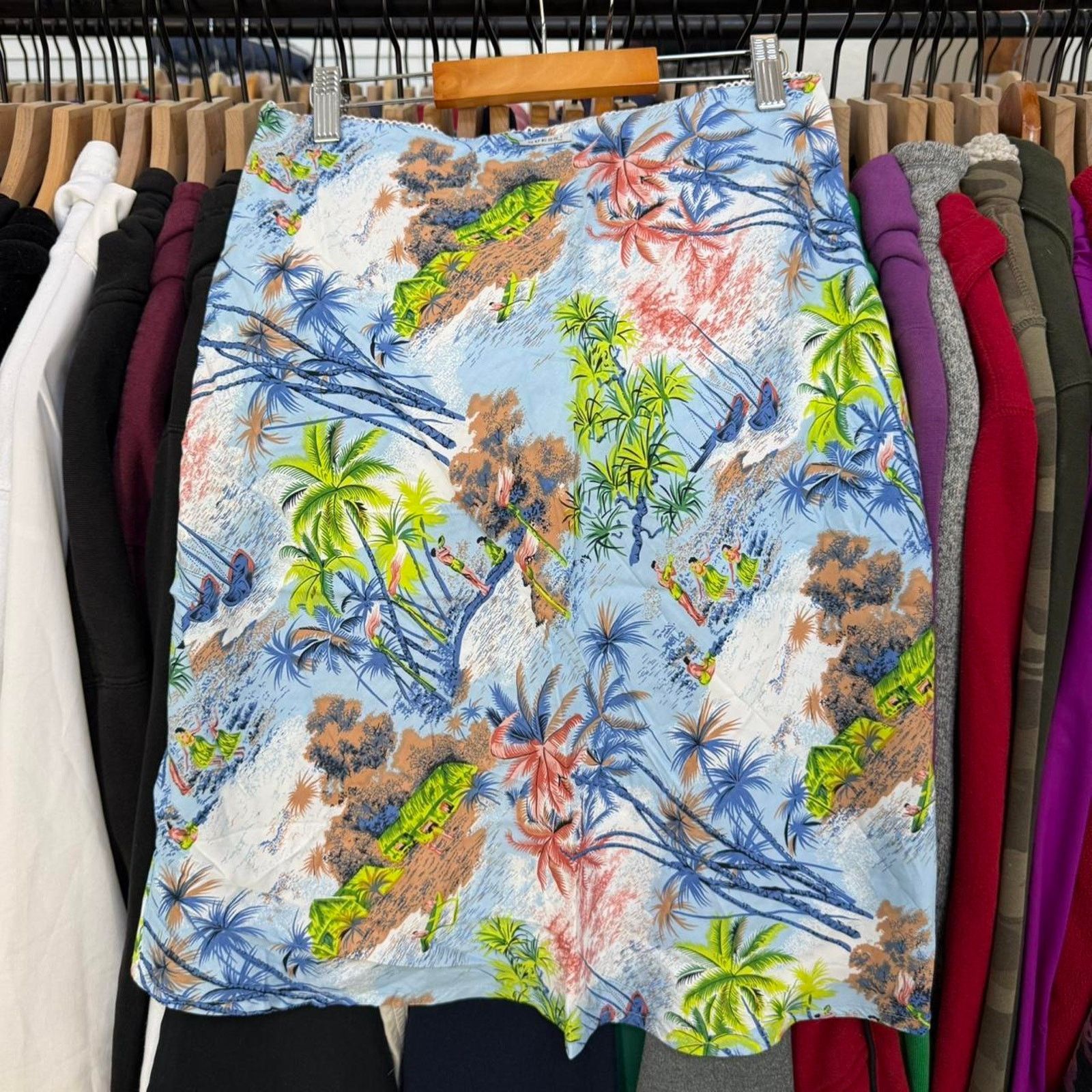 Guess Vintage 90s Women’s Guess Tropical Pattern Skirt Size 29" - 6 Thumbnail