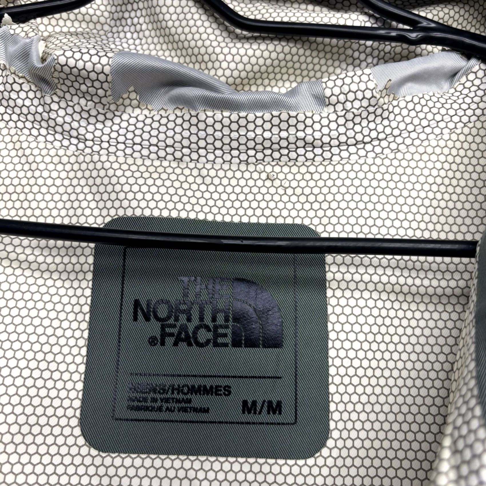 The North Face The North Face Fuseform Dot Matrix Jacket Mens Regular M Gray Lined Insulated Hiking Coat Size US M / EU 48-50 / 2 - 4 Thumbnail