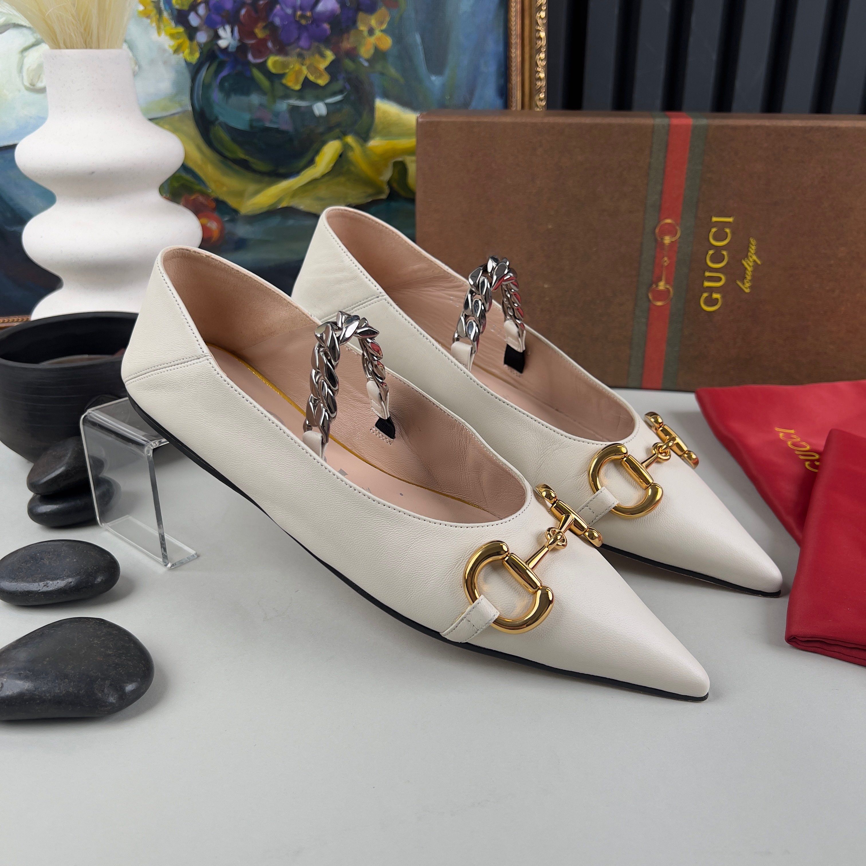 Gucci Deva White Leather Horsebit Silver Chain Ballets Size US 7.5 / IT 37.5 - 4 Thumbnail