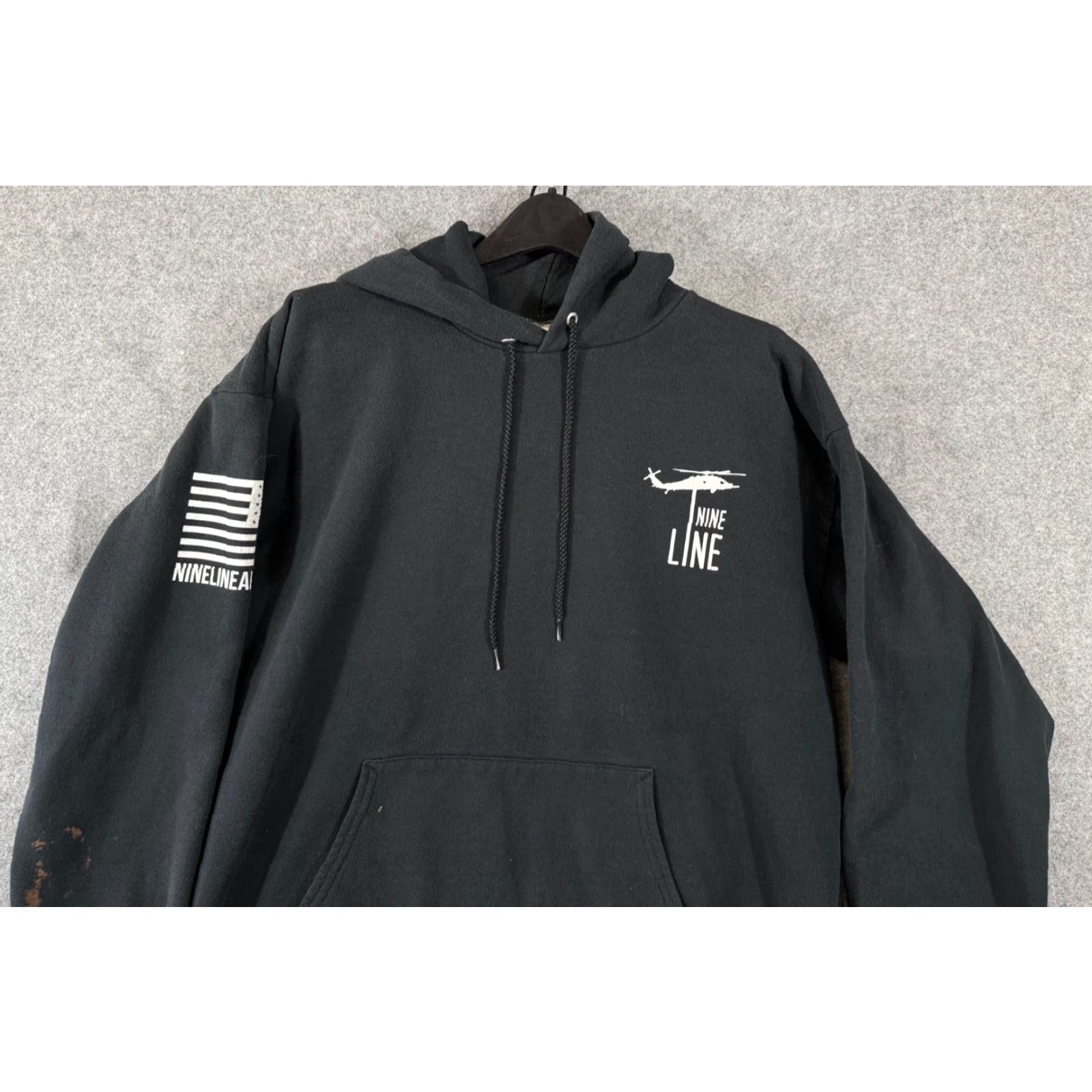 Port & Company Port & Company Nine Line Hoodie Sweatshirt Mens L Black Pullover Drawstring Graphic Logo Pocket Pullover Hooded Patriotic Casual (Vit... wait) Size US L / EU 52-54 / 3 - 2 Thumbnail