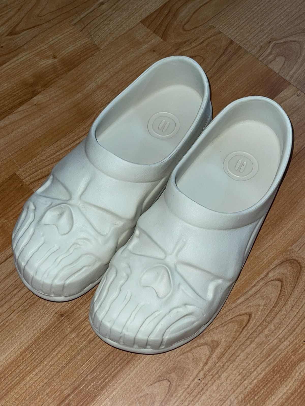 Warren Lotas Warren Lotas Obligatory Foam Shoe Sz 11 White skull clogs Size US 11 / EU 44 - 1 Thumbnail