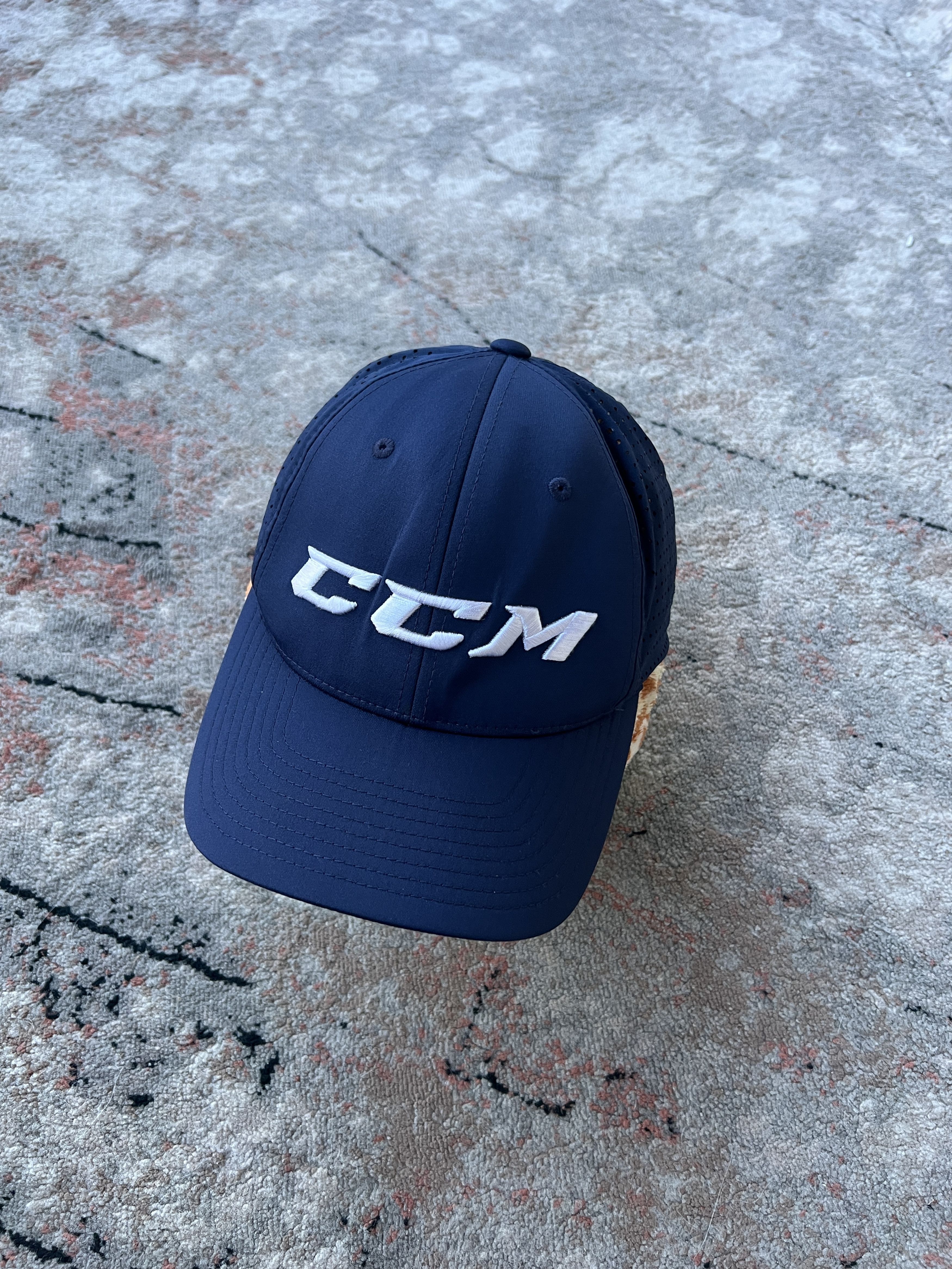 Ccm CCM EVZ Hockey Cap Size ONE SIZE - 1 Thumbnail