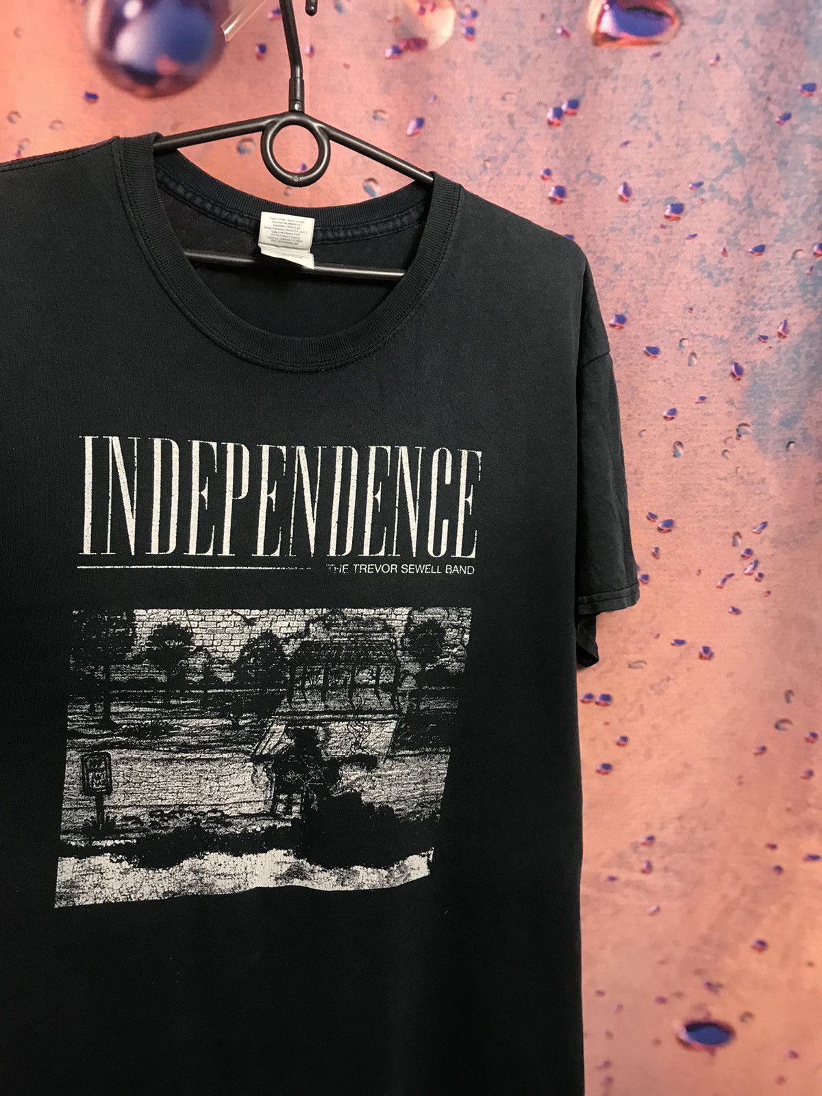 Band Tees × Vintage Vintage The Trevor Sewell band independence band rock tee Size US L / EU 52-54 / 3 - 1 Thumbnail