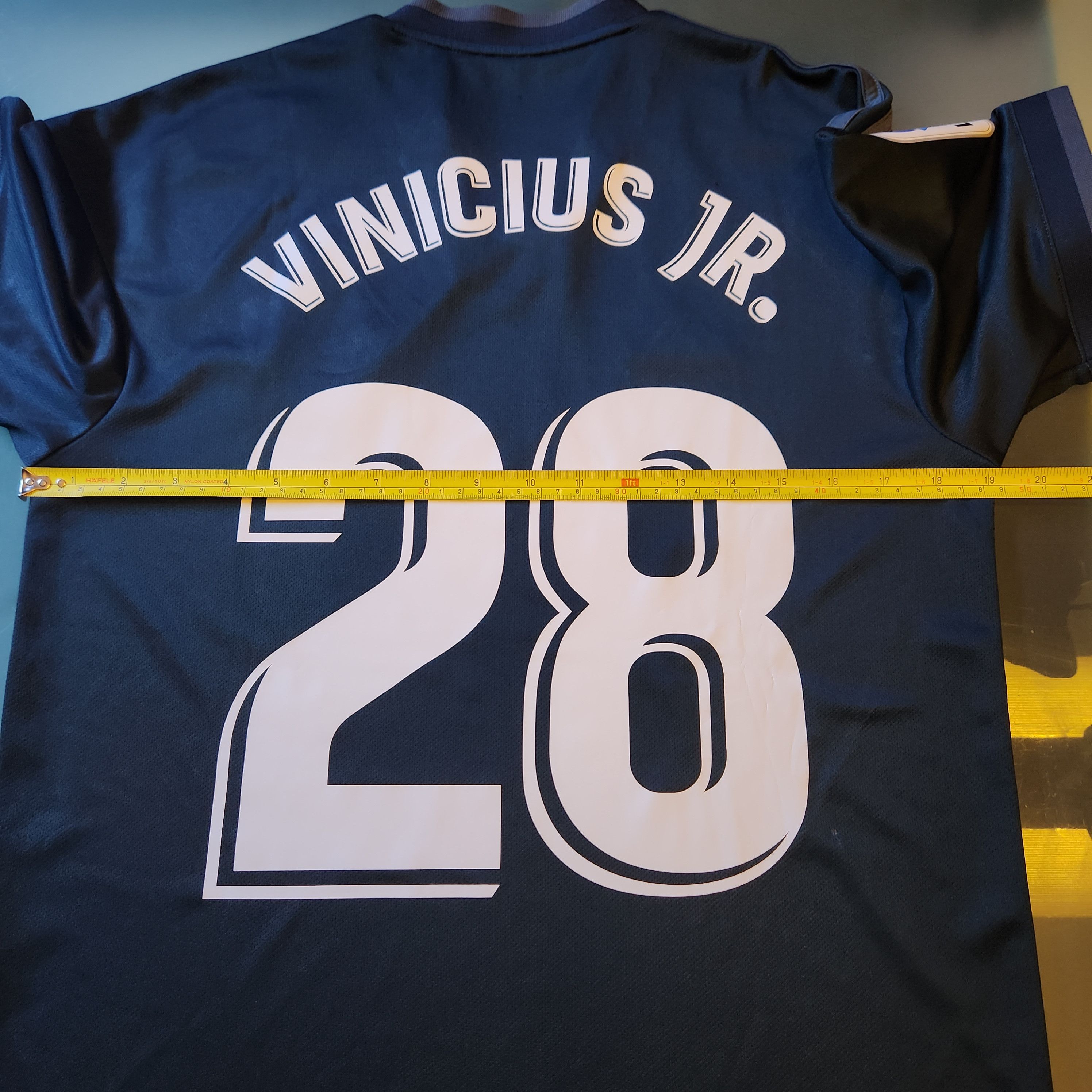 Adidas Authentic Real Madrid VINICIUS Jr 2018-2019 Away Jersey Size US S / EU 44-46 / 1 - 14 Thumbnail