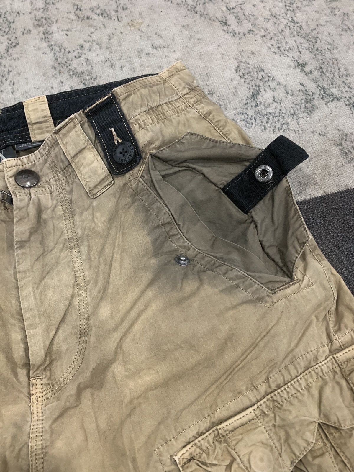 Armani Exchange × If Six Was Nine Armani Exchange Cargo Pants Size US 31 - 7 Thumbnail