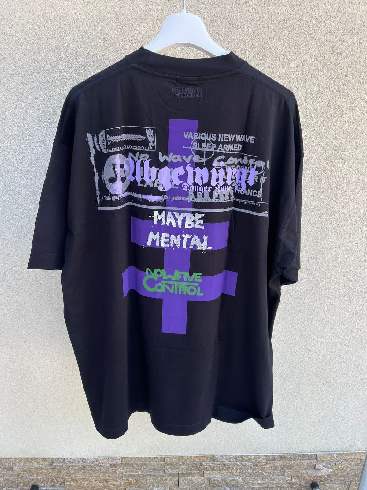 Vetements Maybe Mental T-Shirt in Black Size US XL / EU 56 / 4 - 17 Thumbnail