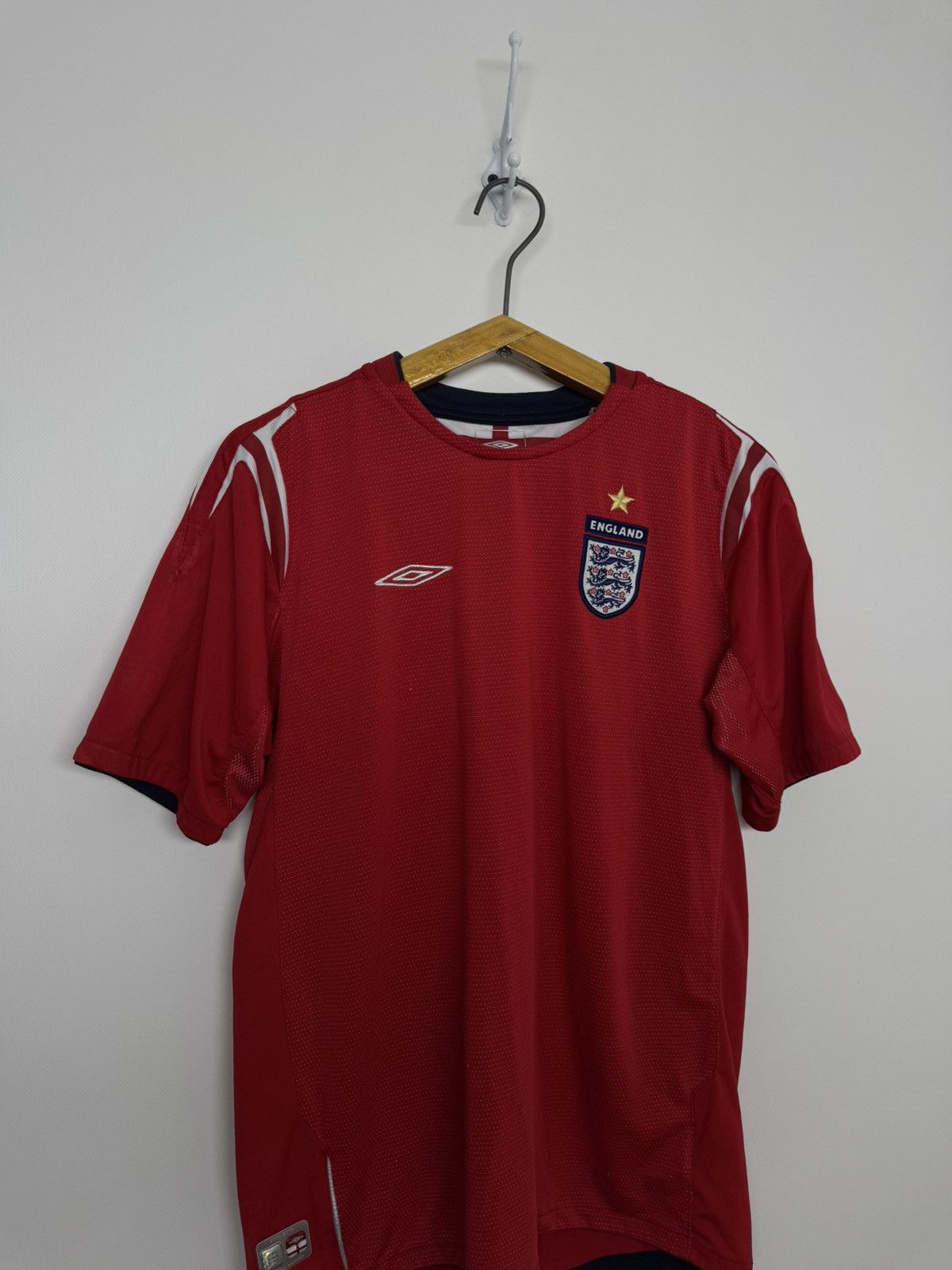 Umbro Vintage England football shirt 2004 Jersey Umbro Soccer Size US S / EU 44-46 / 1 - 3 Thumbnail