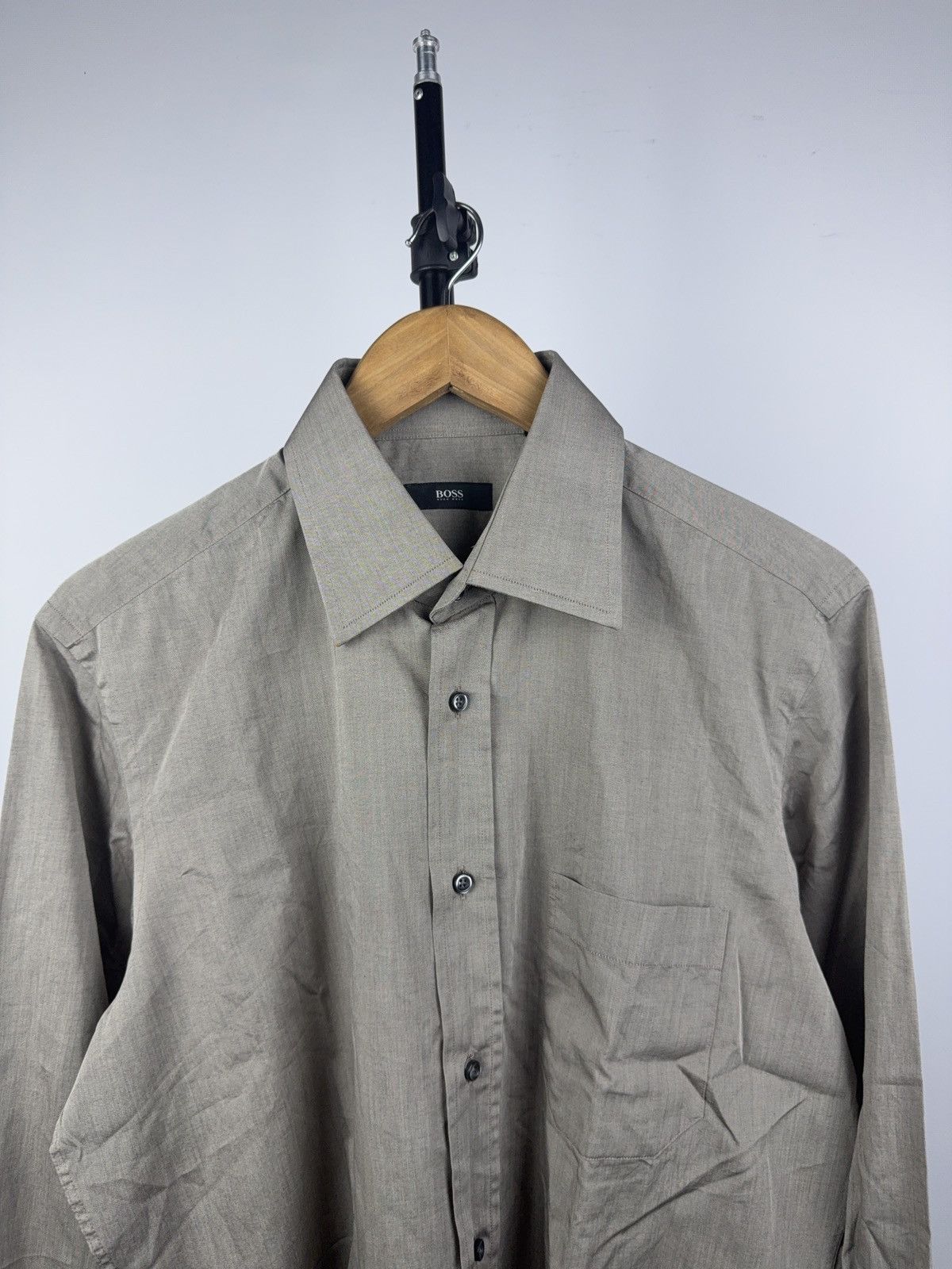 Hugo Boss Hugo BOSS Italian Fabric Dress Shirt Taupe Cotton 40 15 3/4 Size US L / EU 52-54 / 3 - 2 Thumbnail