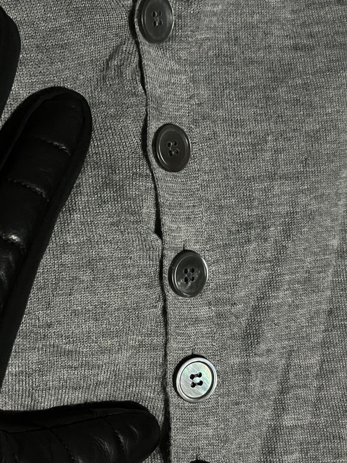 Alexander McQueen Alexander McQueen Cashmere Asymmetrical Skull Cardigan - XS Size US XS / EU 42 / 0 - 6 Thumbnail