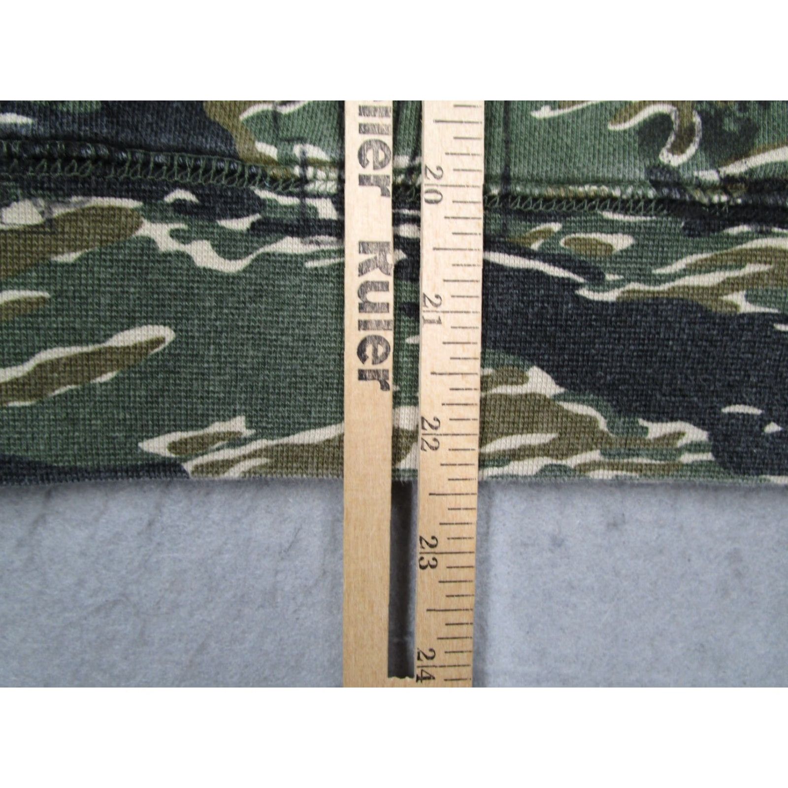 Undefeated Undefeated Mens Small Green Tiger Stripe Camo Sweater Recycled Garment Project Size US S / EU 44-46 / 1 - 7 Thumbnail