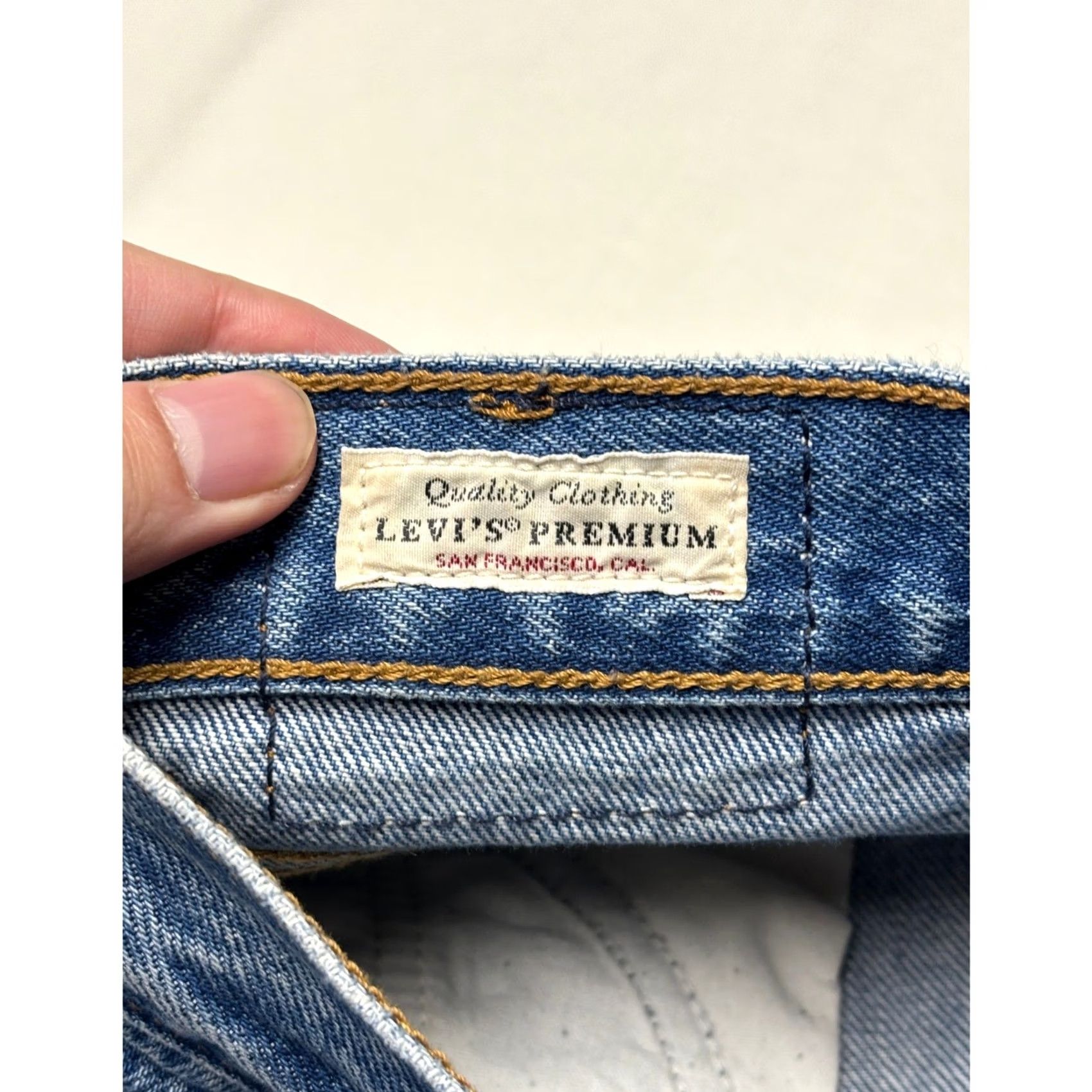 Levi's VINTAGE Levis Premium Wedgie Straight Jeans Blue Distressed Raw Hem Womens 24X27 Size 42" / US 20 - 5 Thumbnail