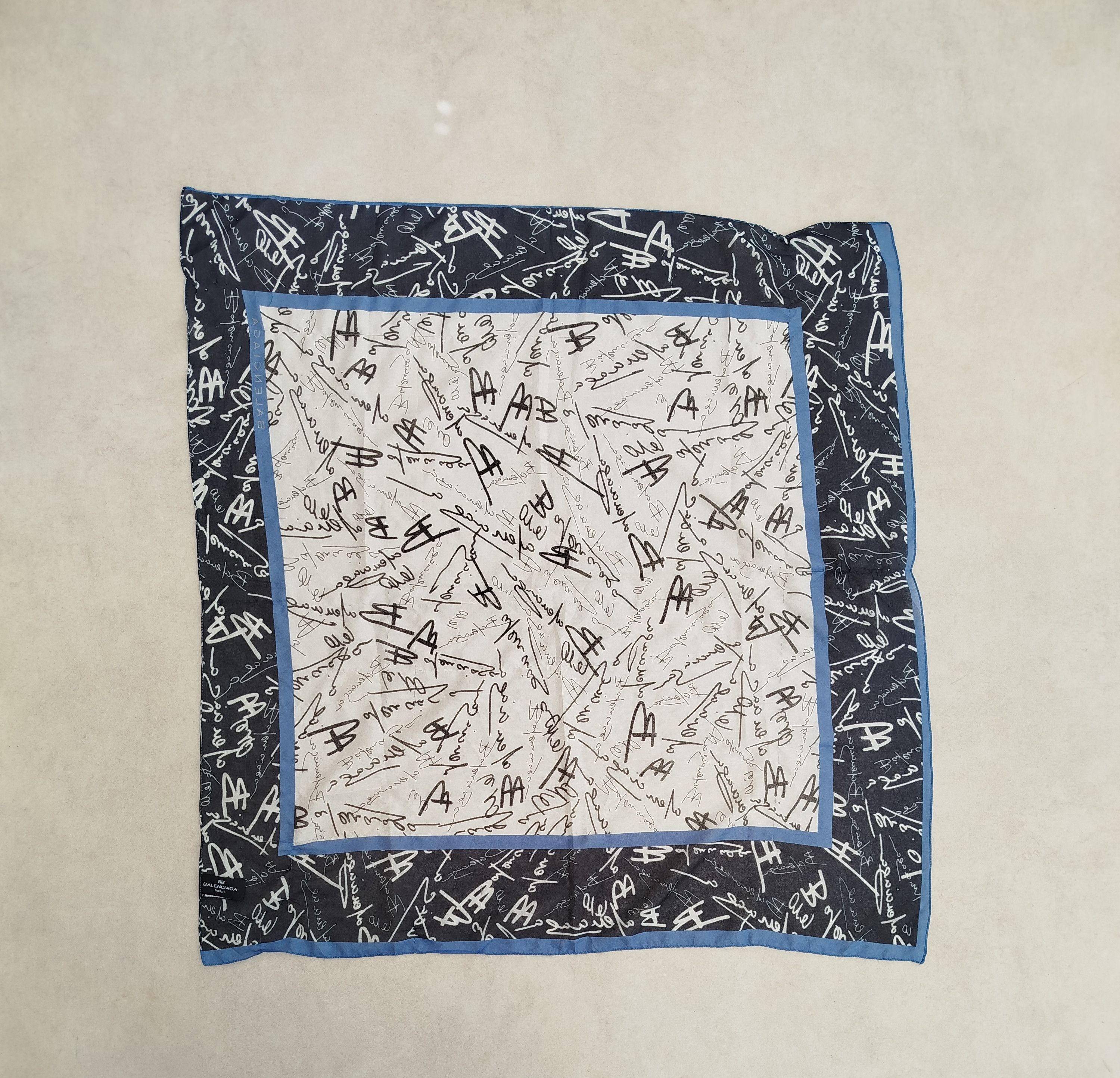 Balenciaga Balenciaga neckerchief made in Italy Size ONE SIZE - 1 Thumbnail