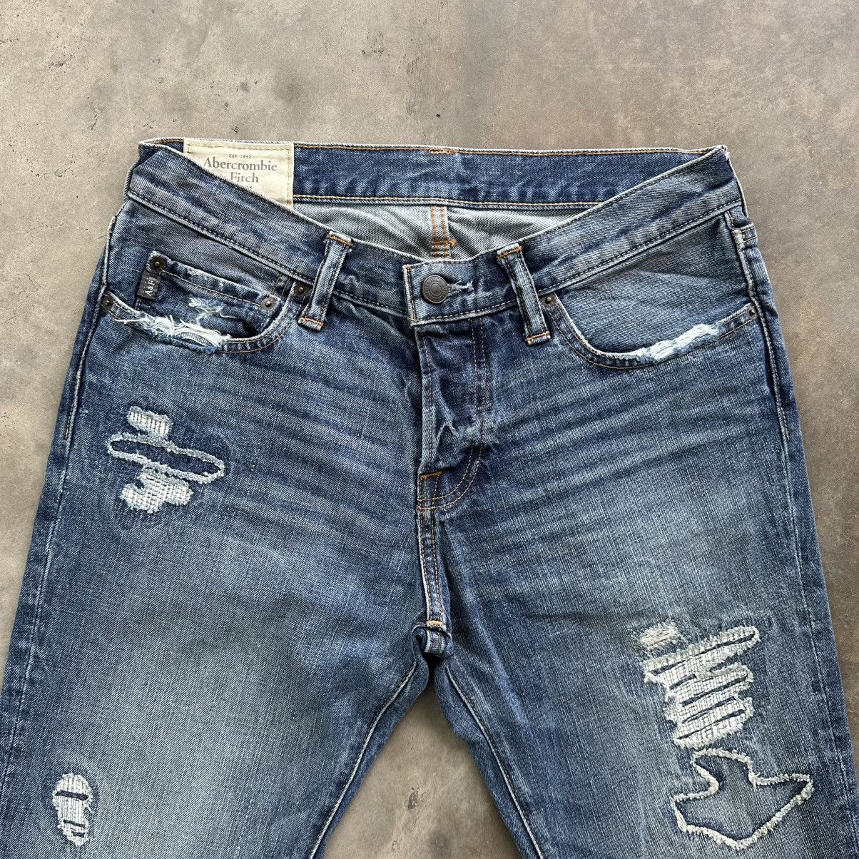 Japanese Brand Vintage Abercrombie & Fitch Distress Faded Denim Jean Pant Size US 31 - 3 Thumbnail