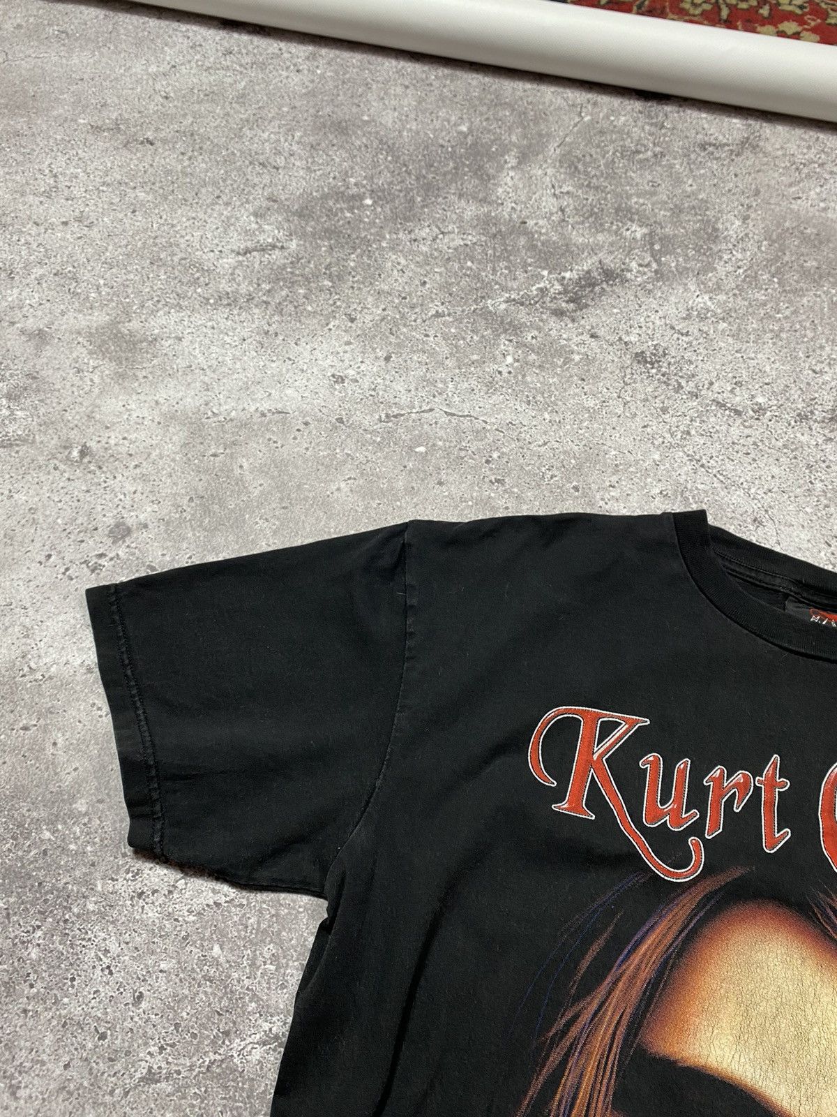 Band Tees Vintage 90-00’s Kurt Cobain 1967-1994 Metallica band Tshirt Size US XL / EU 56 / 4 - 5 Thumbnail