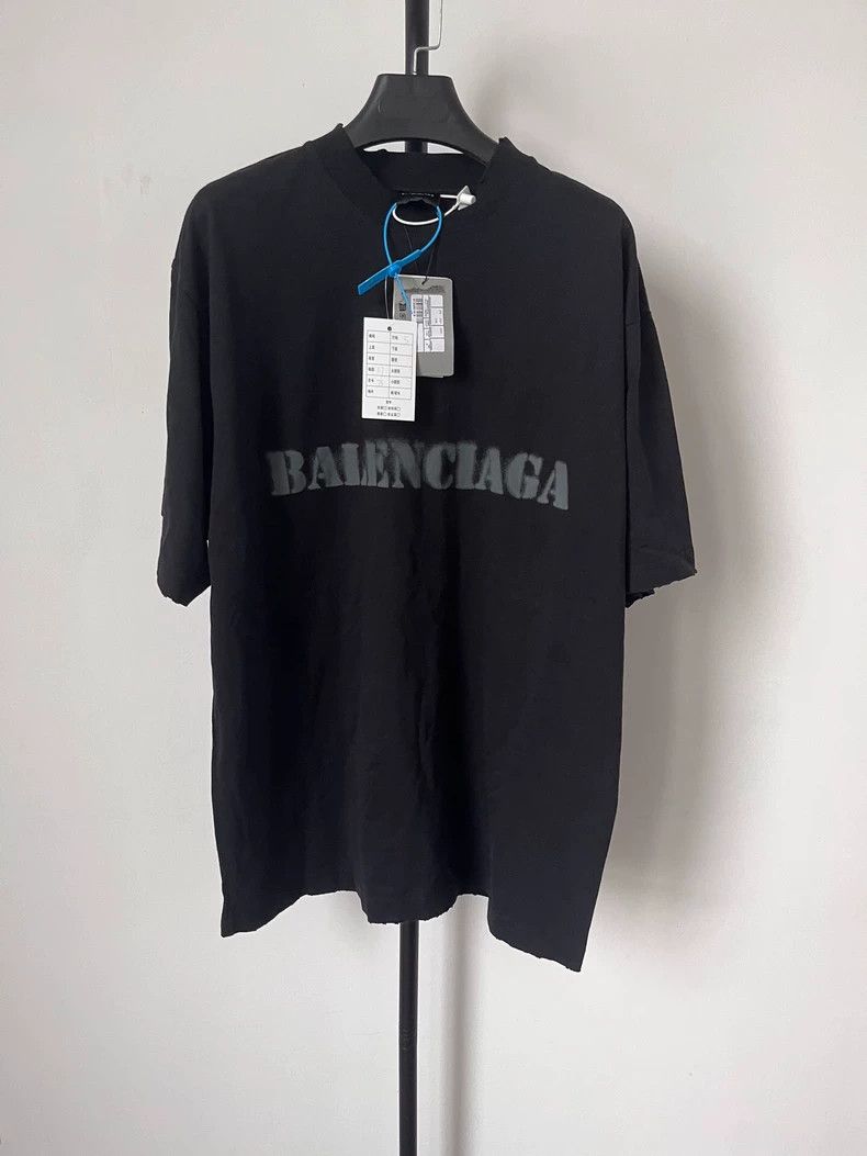 Balenciaga Balenciaga Letter Print Crew Neck Pullover Short Sleeve T- Size US S / EU 44-46 / 1 - 1 Thumbnail