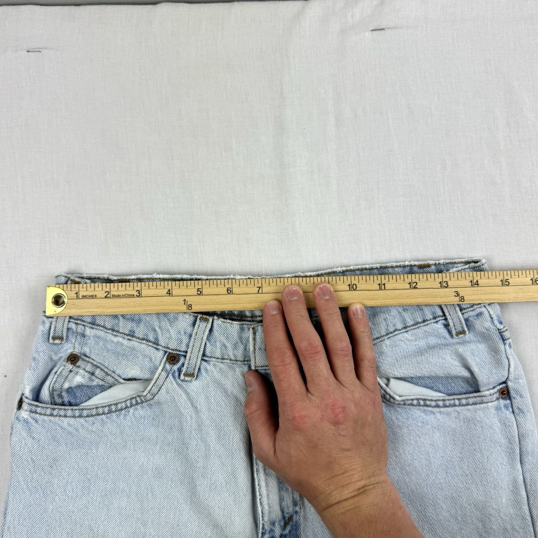 Levi's VINTAGE Levi's 550 Jeans Men 32 Regular Blue 90s Fade Tapered Leg Orange Tab Relaxed 90s Mens Jeans Size US 32 / EU 48 - 6 Thumbnail