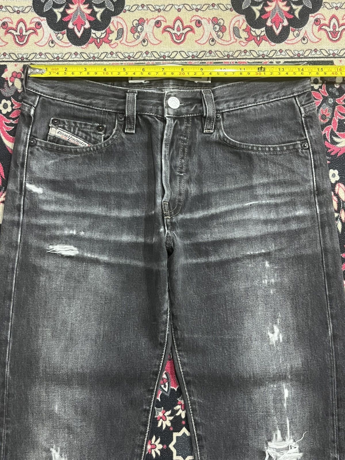 Diesel Vintage Diesel Industry Buttonfly Distressed Whisker Jeans Size 26" / US 2 / IT 38 - 16 Thumbnail