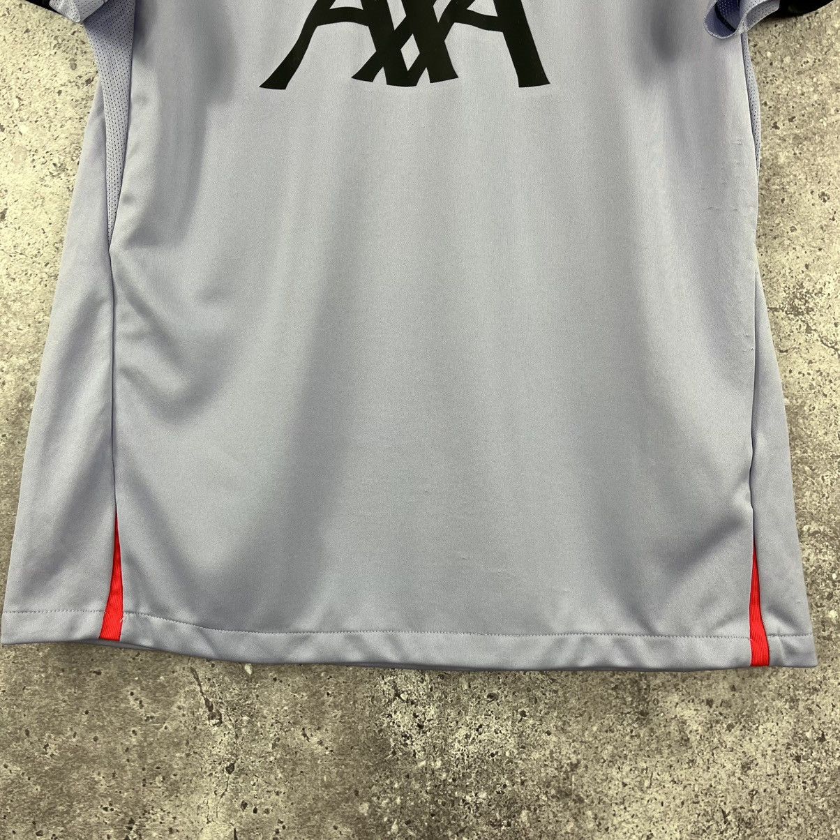 Nike Nike Liverpool 2022/23 Training Soccer Jersey Size L Size US L / EU 52-54 / 3 - 7 Thumbnail