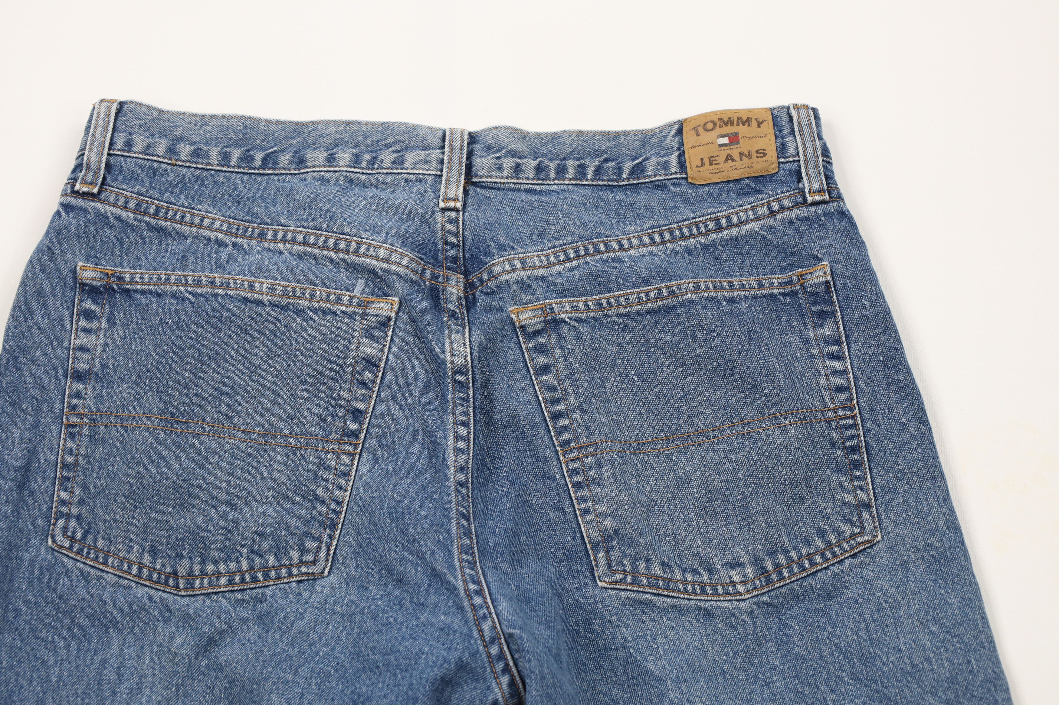 Tommy Hilfiger × Vintage Vintage 90s Tommy Hilfiger Relaxed Fit Denim Jeans Blue Size US 36 / EU 52 - 11 Thumbnail