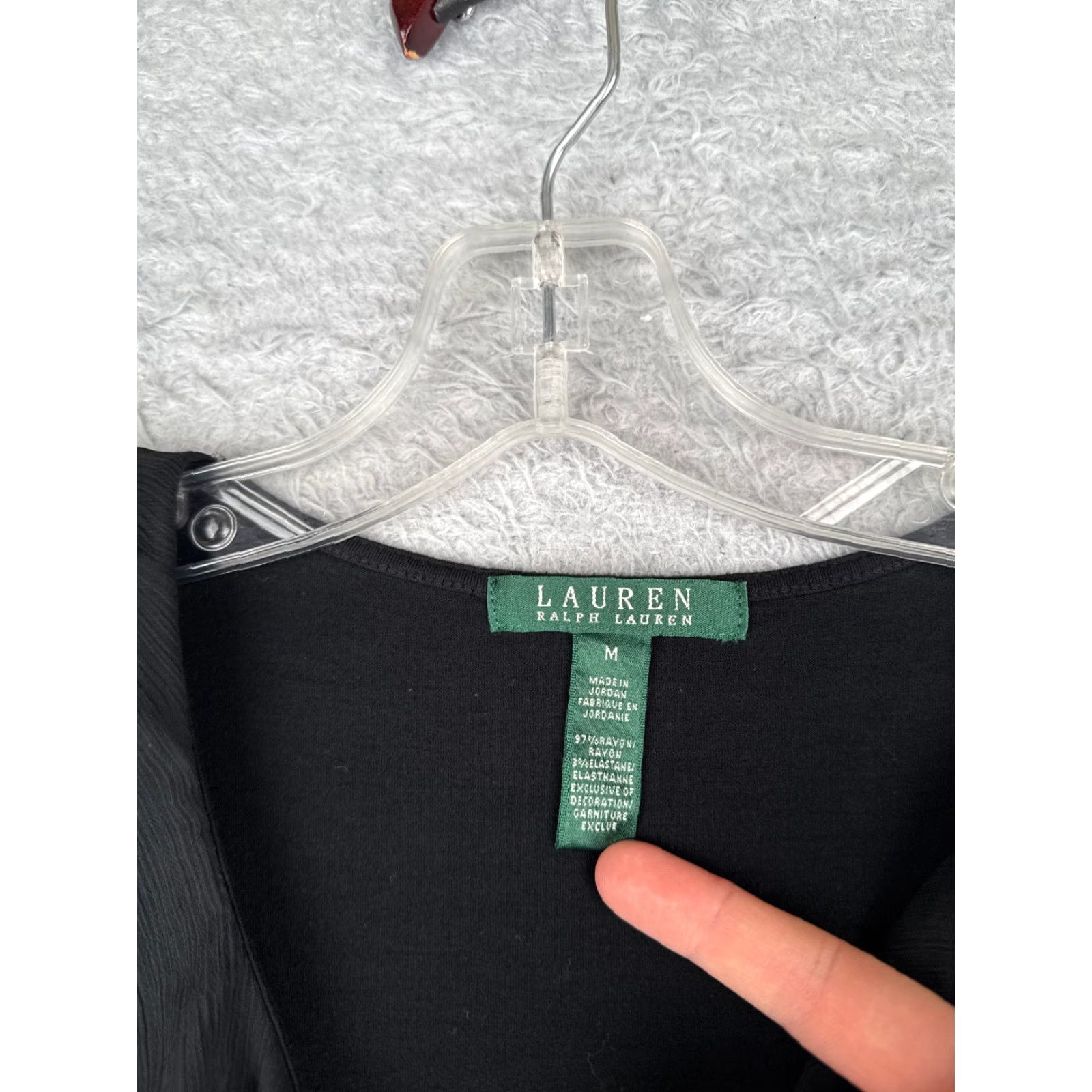 Ralph Lauren VINTAGE Ralph Lauren Women's Blouse Shirt Casual 3/4 Sleeve V-Neck Black Medium Jersey Ruffle All Seasons Size M / US 6-8 / IT 42-44 - 6 Thumbnail
