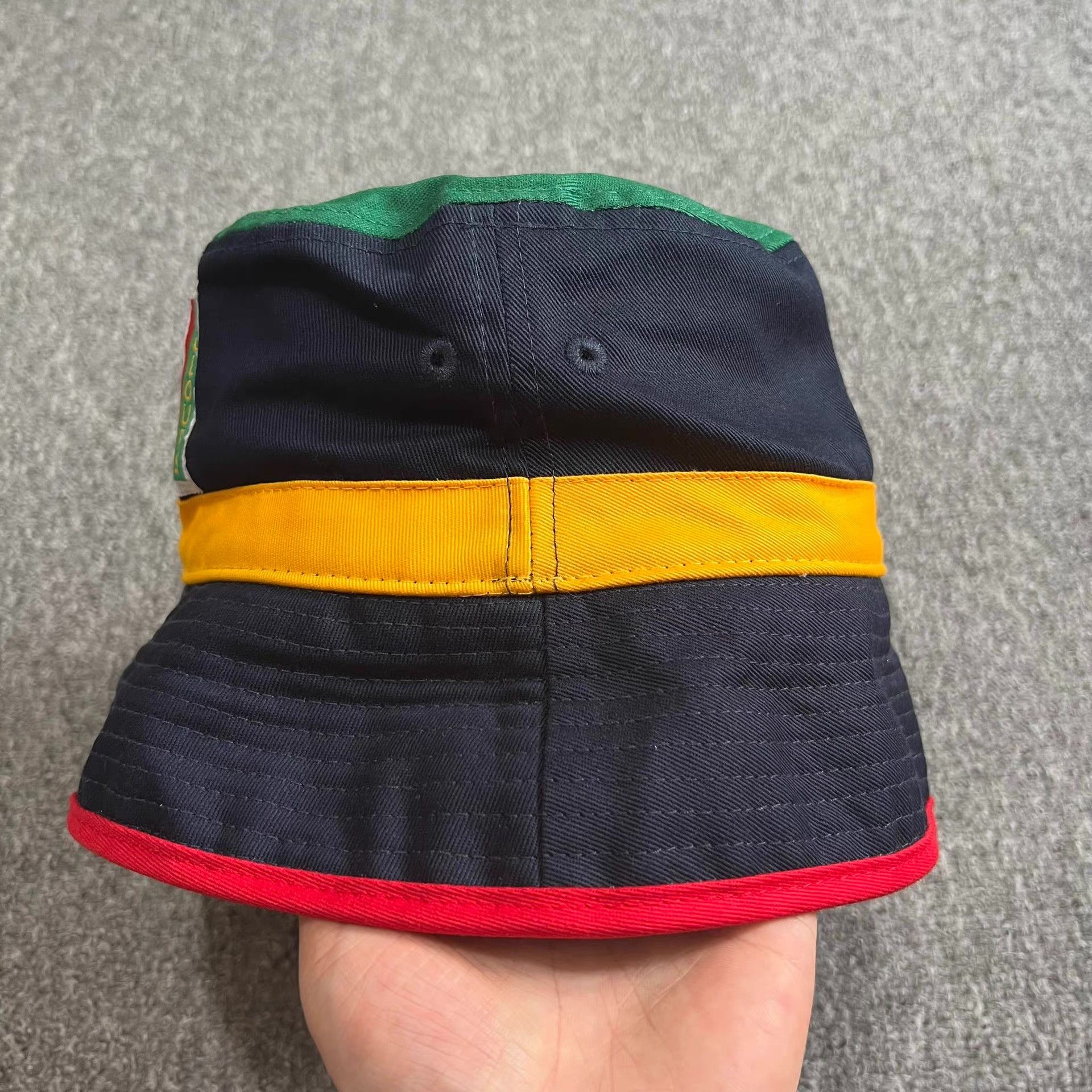 Cross Colours Cross Colours color-block embroidered bucket hat Q7 Size ONE SIZE - 4 Thumbnail