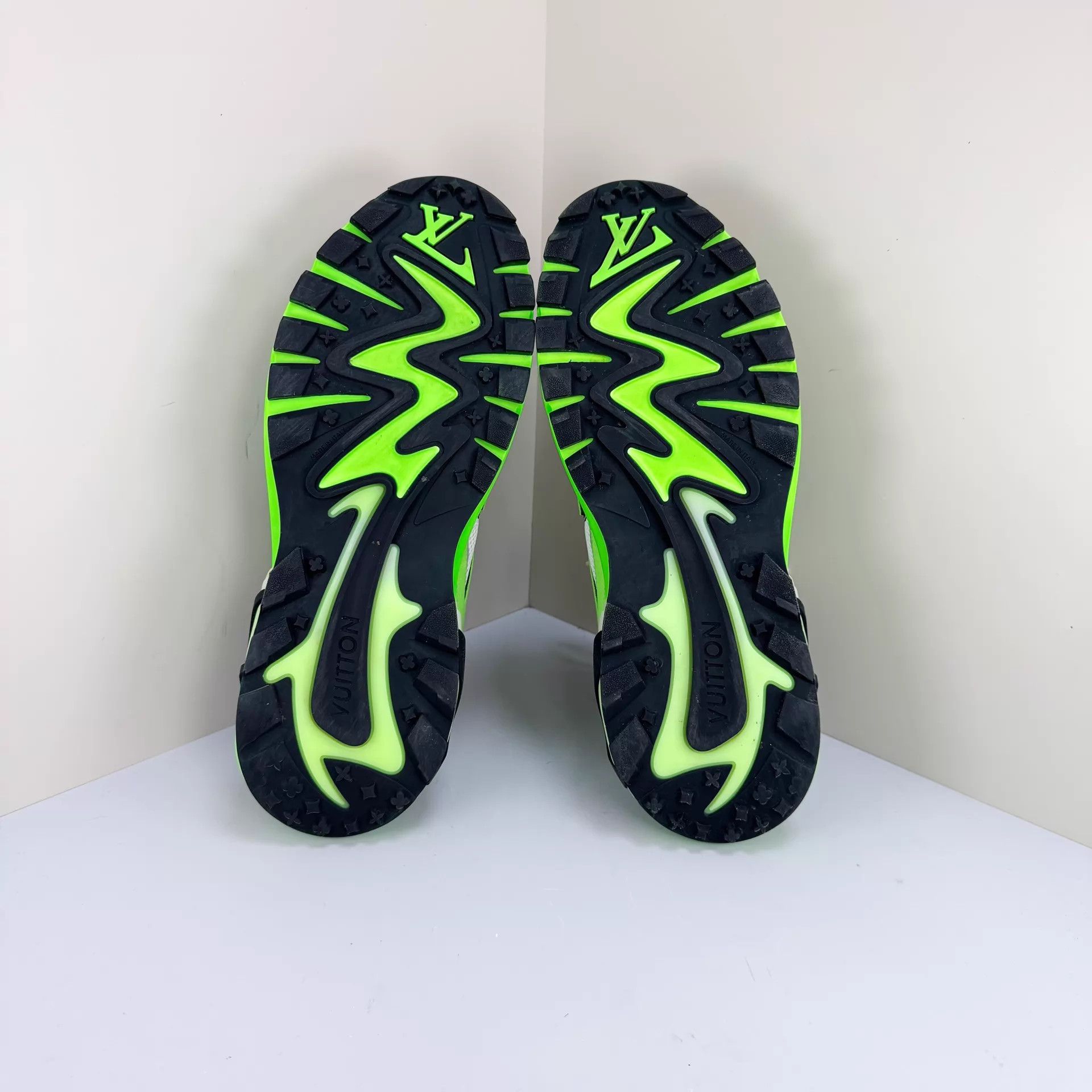 Louis Vuitton Louis Vuitton Runner Tatic Sneakers US 10 98 New Size US 10 / EU 43 - 5 Thumbnail