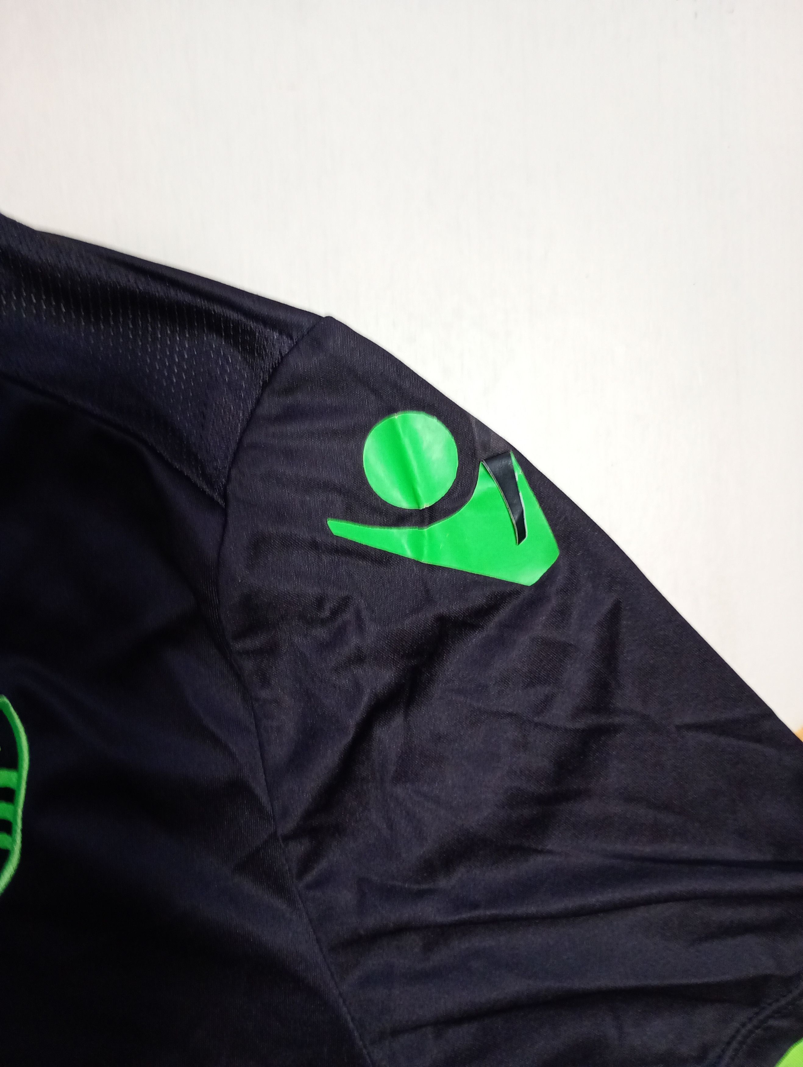 Macron Macron Sporting Lisbon Away Jersey 2016-2017 Size US M / EU 48-50 / 2 - 11 Thumbnail