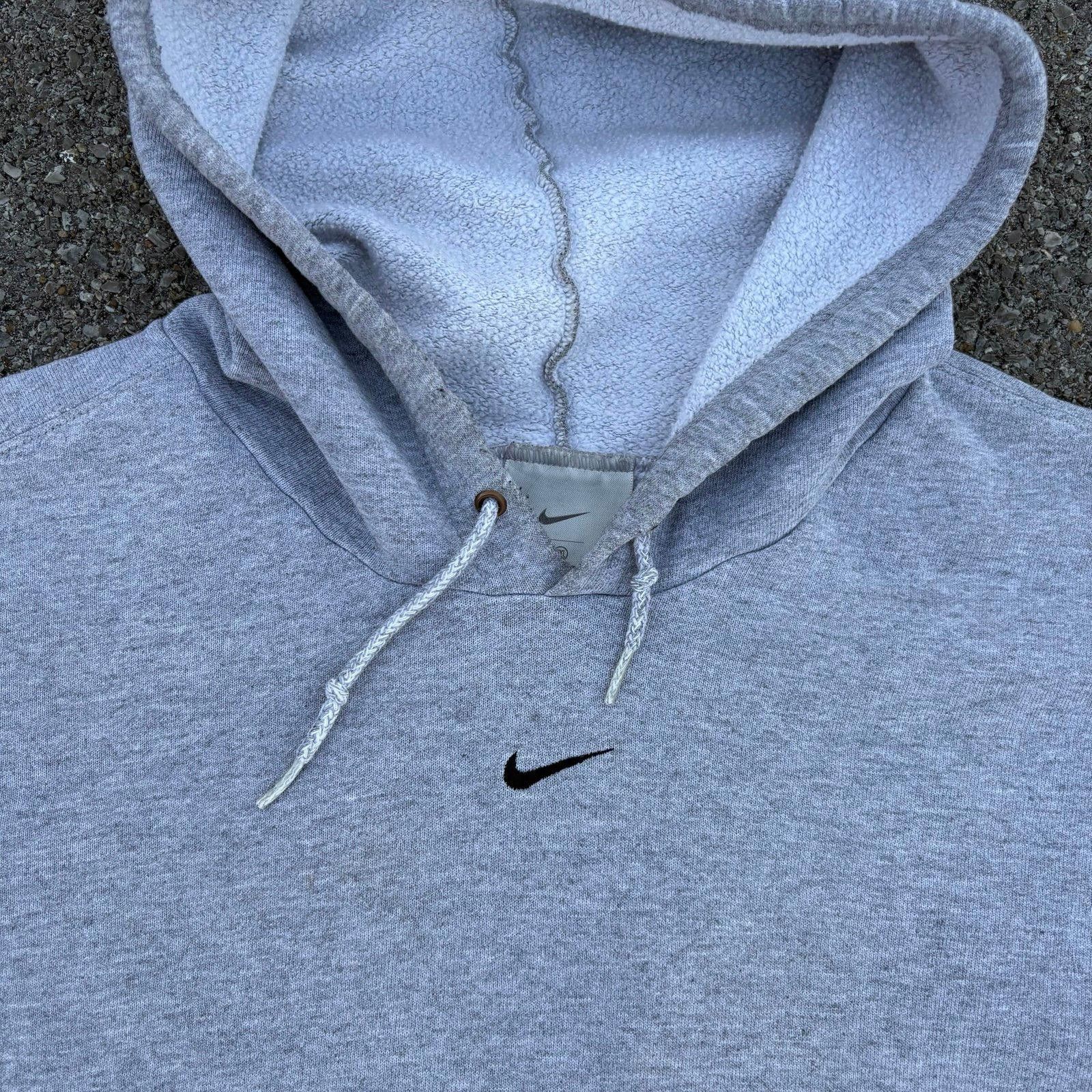 Nike Y2K Nike center logo hoodie Size US XL / EU 56 / 4 - 2 Thumbnail