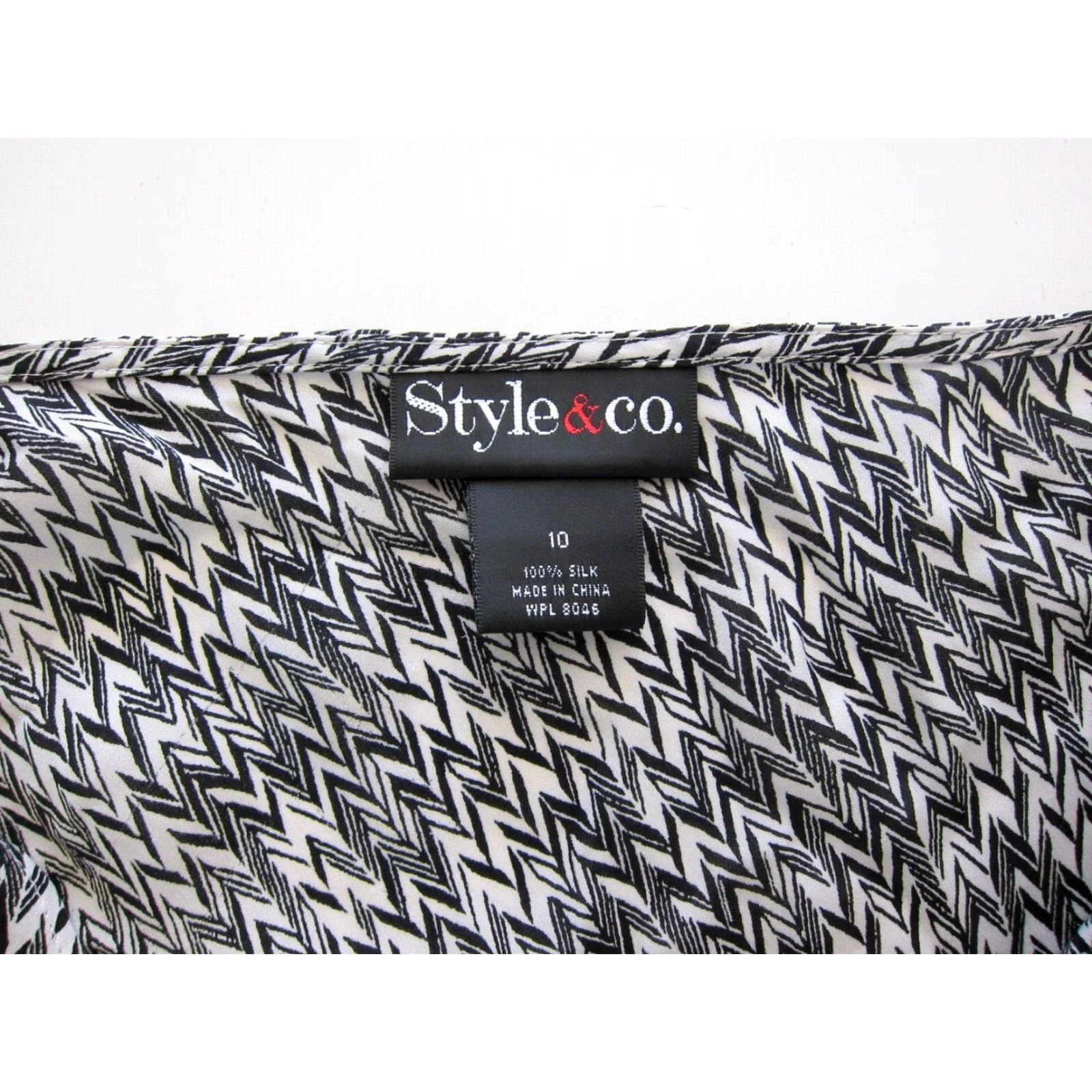 Vintage Style & Co. Silk Black White Long Sleeve Blouse 10 Shirt Women Slouch Neck Asymmetrical Sleeve Geometric Pattern 10 Size L / US 10 / IT 46 - 4 Thumbnail