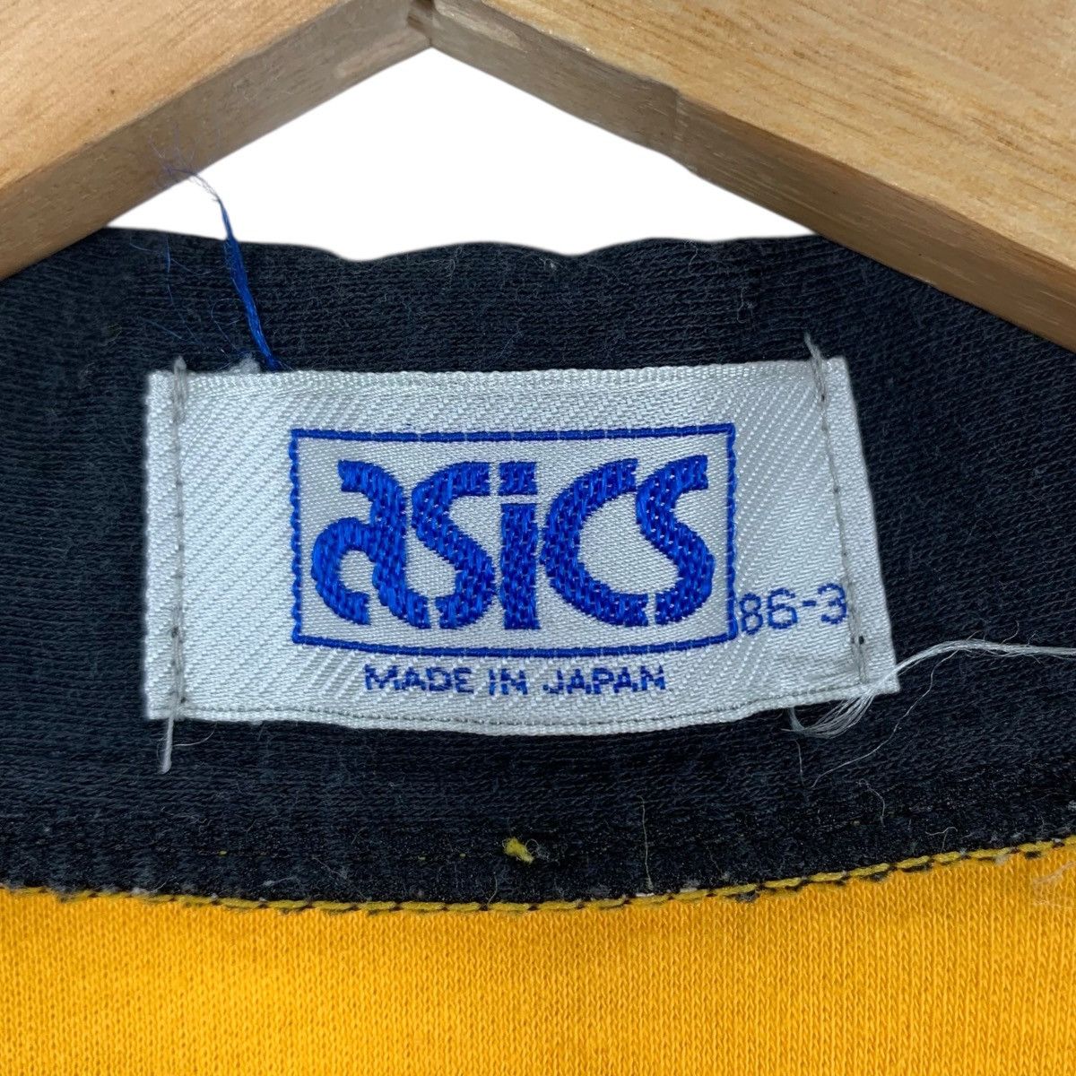 Asics Vintage 90s ASICS SPORTSWEAR Track Top V-Nevk Shirt Size US XS / EU 42 / 0 - 4 Thumbnail