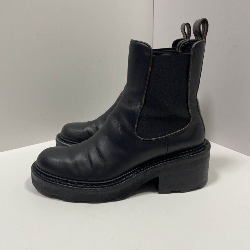 Louis Vuitton Louis Vuitton Black Chelsea Boots 0079 Size US 7.5 / EU 40-41 - 1 Thumbnail